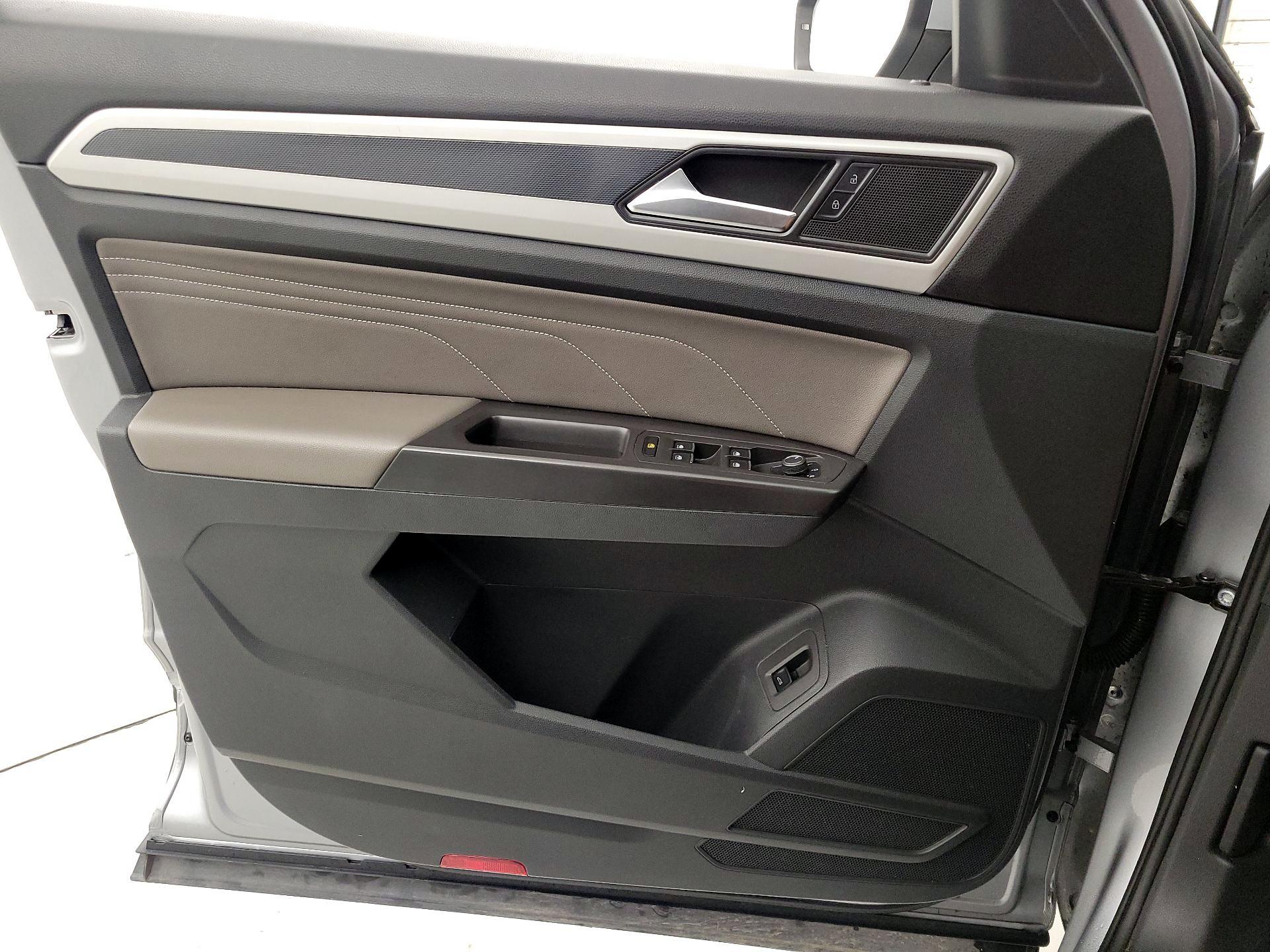 Thumbnail: 2022 Volkswagen Atlas - 12