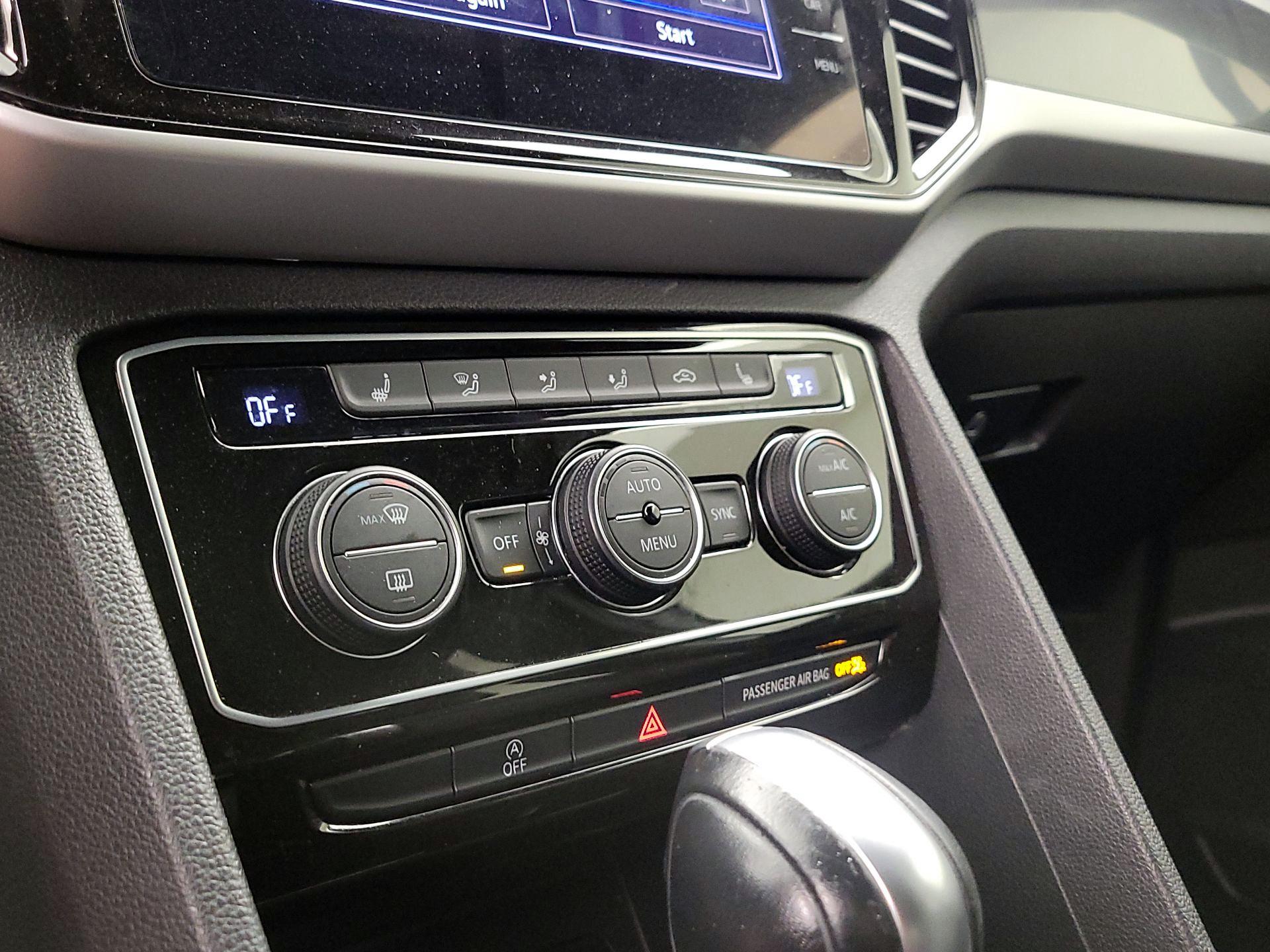 Thumbnail: 2022 Volkswagen Atlas - 17