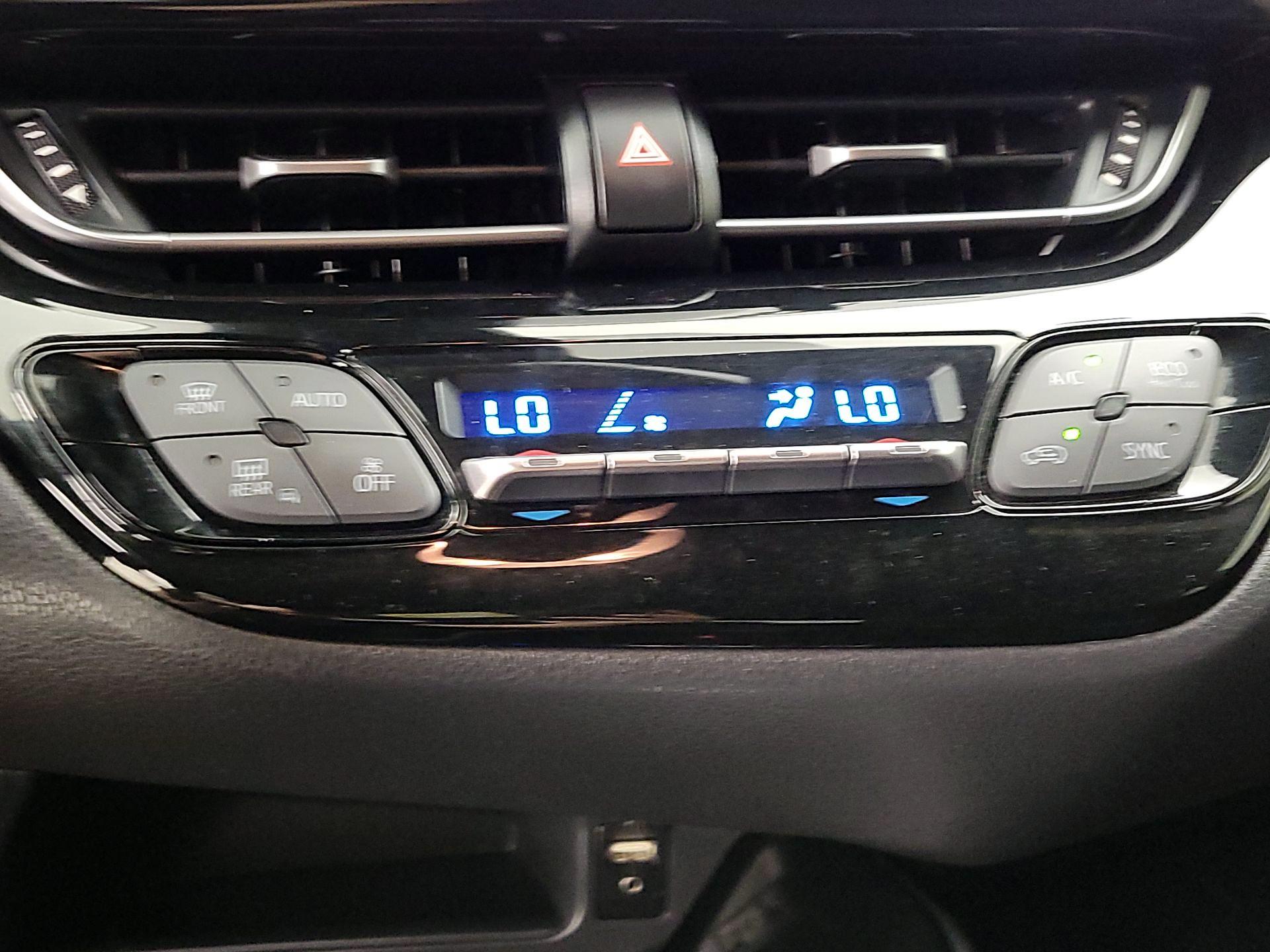 Thumbnail: 2019 Toyota C-HR - 16