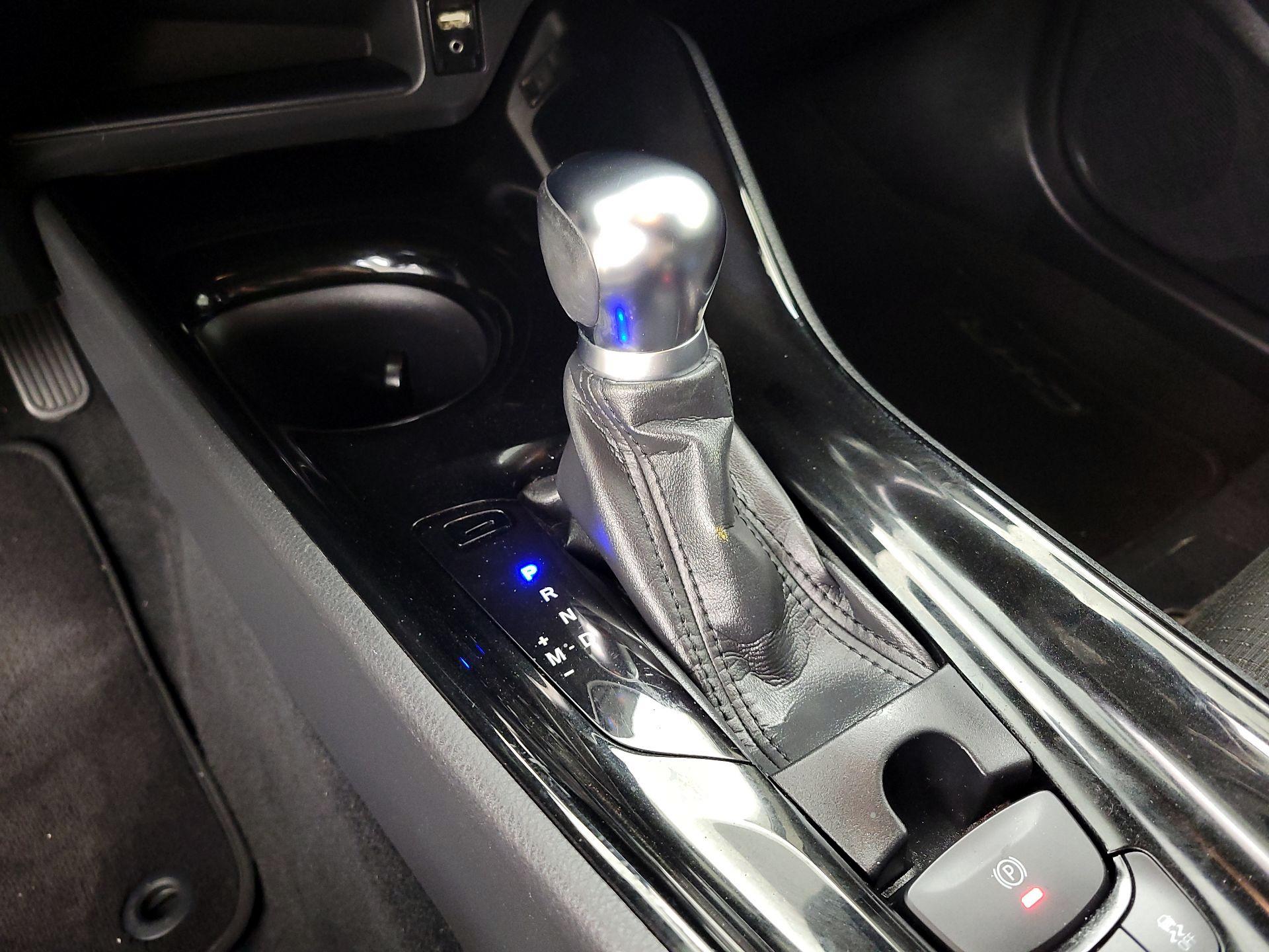 Thumbnail: 2019 Toyota C-HR - 17