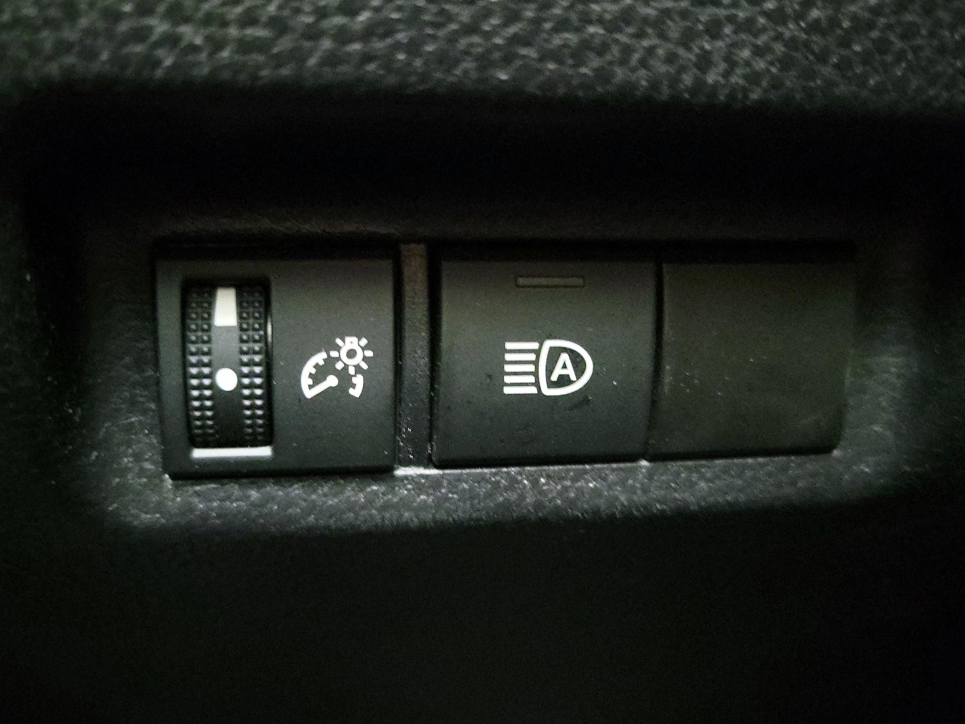 Thumbnail: 2024 Toyota RAV4 - 13