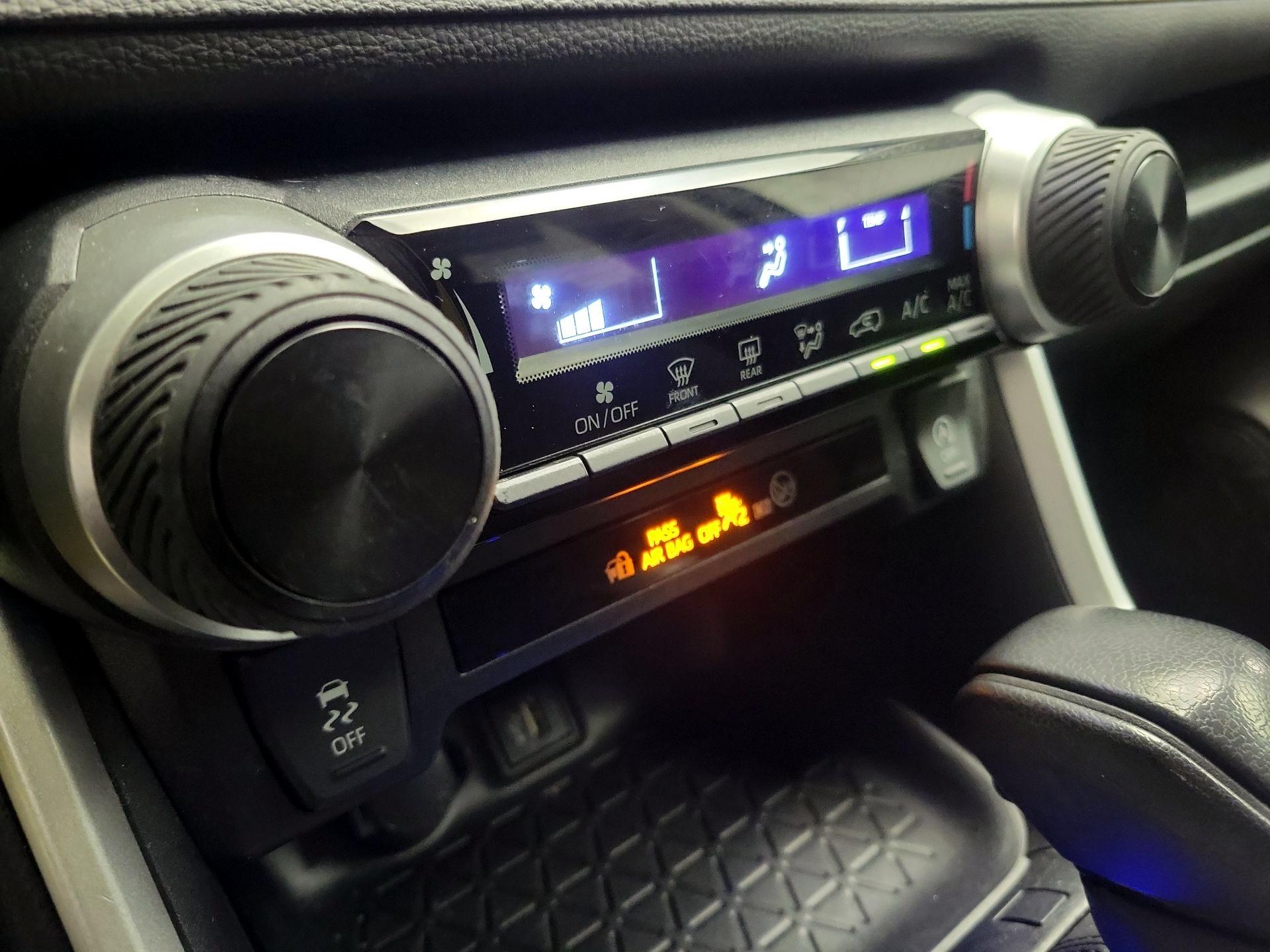 Thumbnail: 2024 Toyota RAV4 - 16