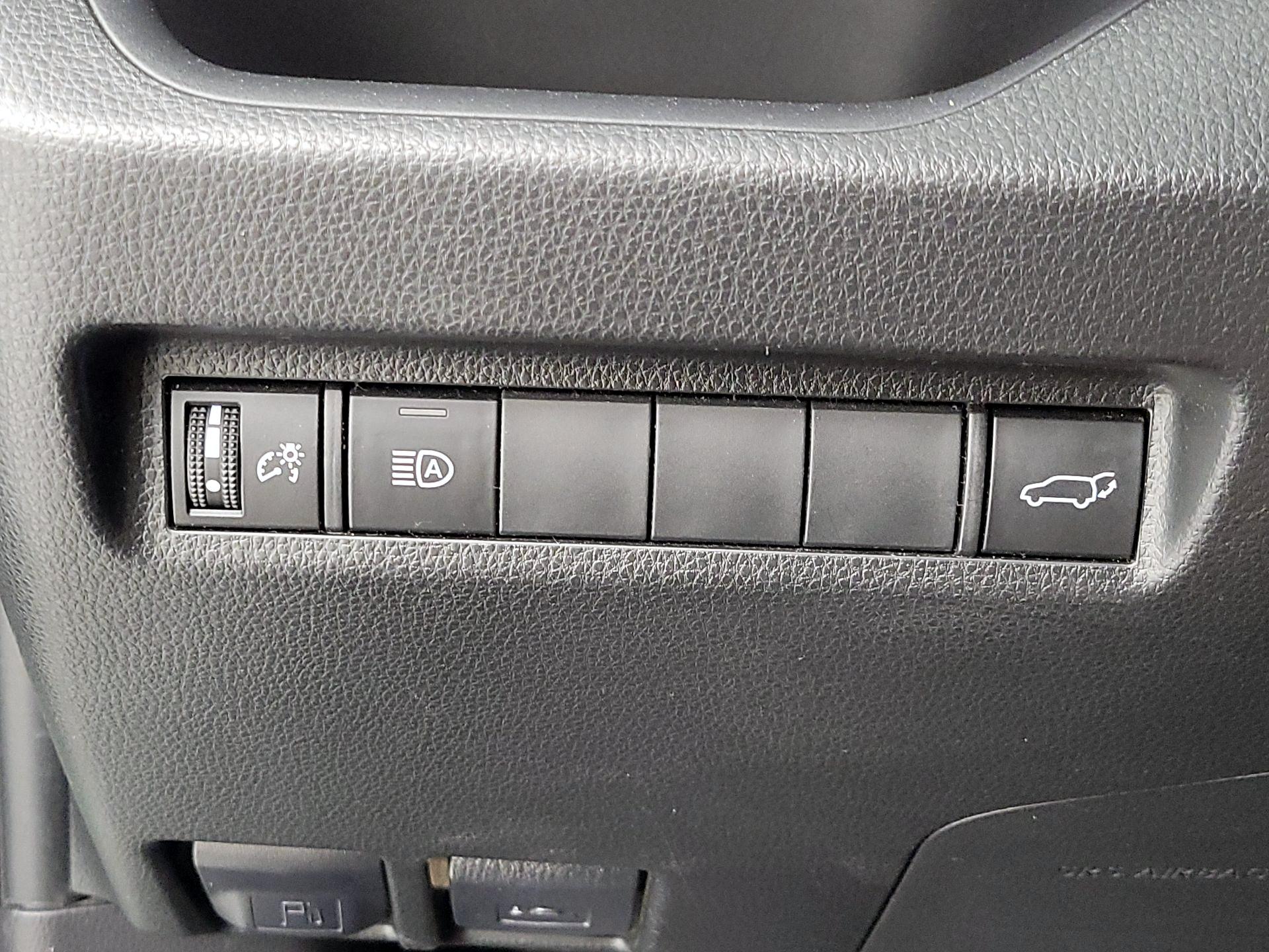 Thumbnail: 2023 Toyota RAV4 - 11