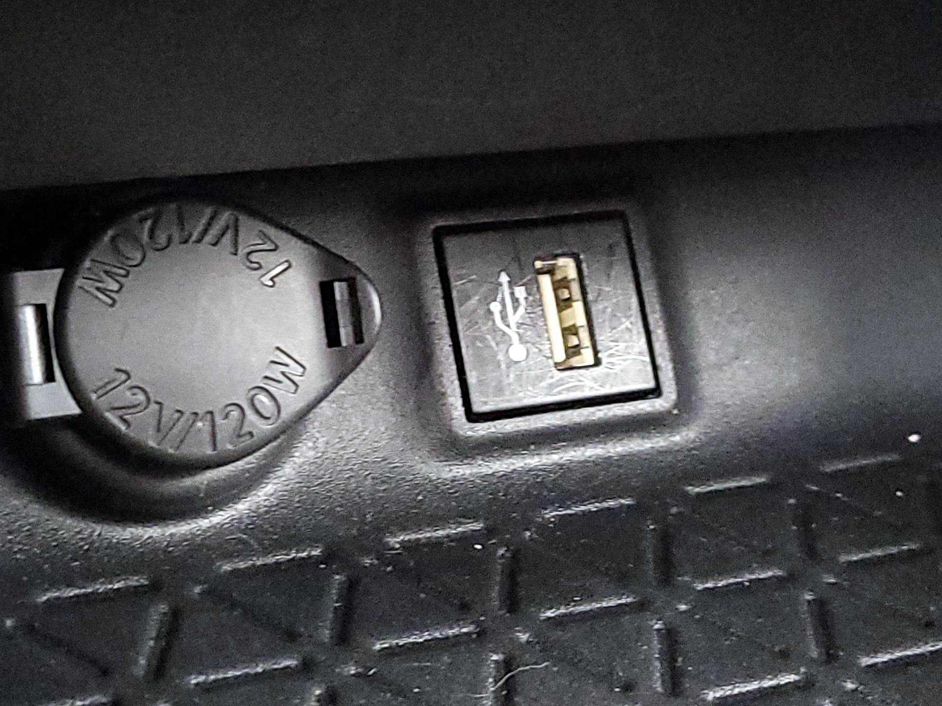 Thumbnail: 2023 Toyota RAV4 - 16