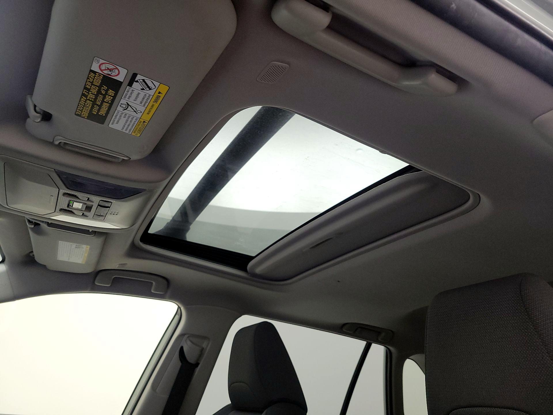 Thumbnail: 2023 Toyota RAV4 - 17