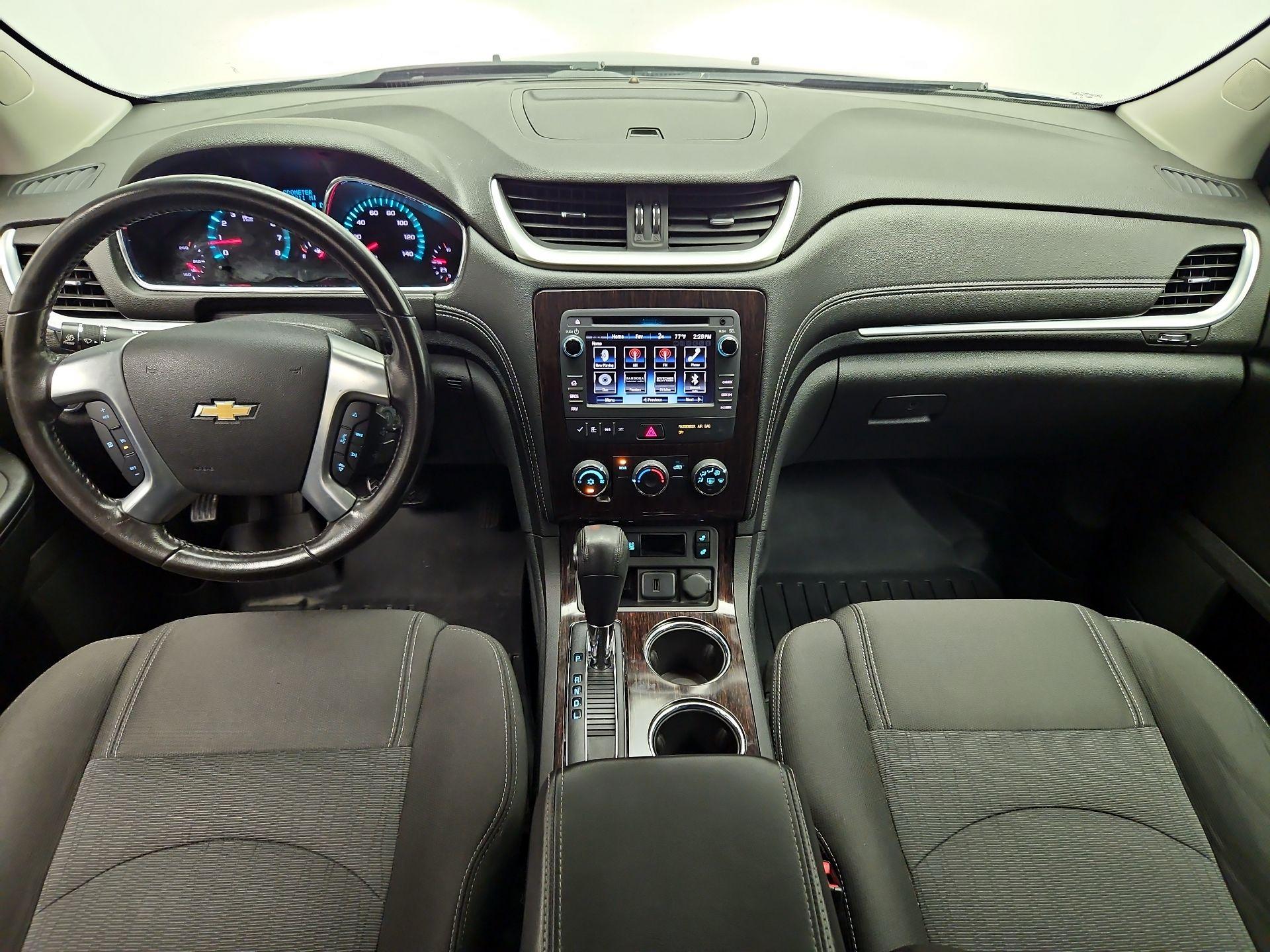 Thumbnail: 2017 Chevrolet Traverse - 9