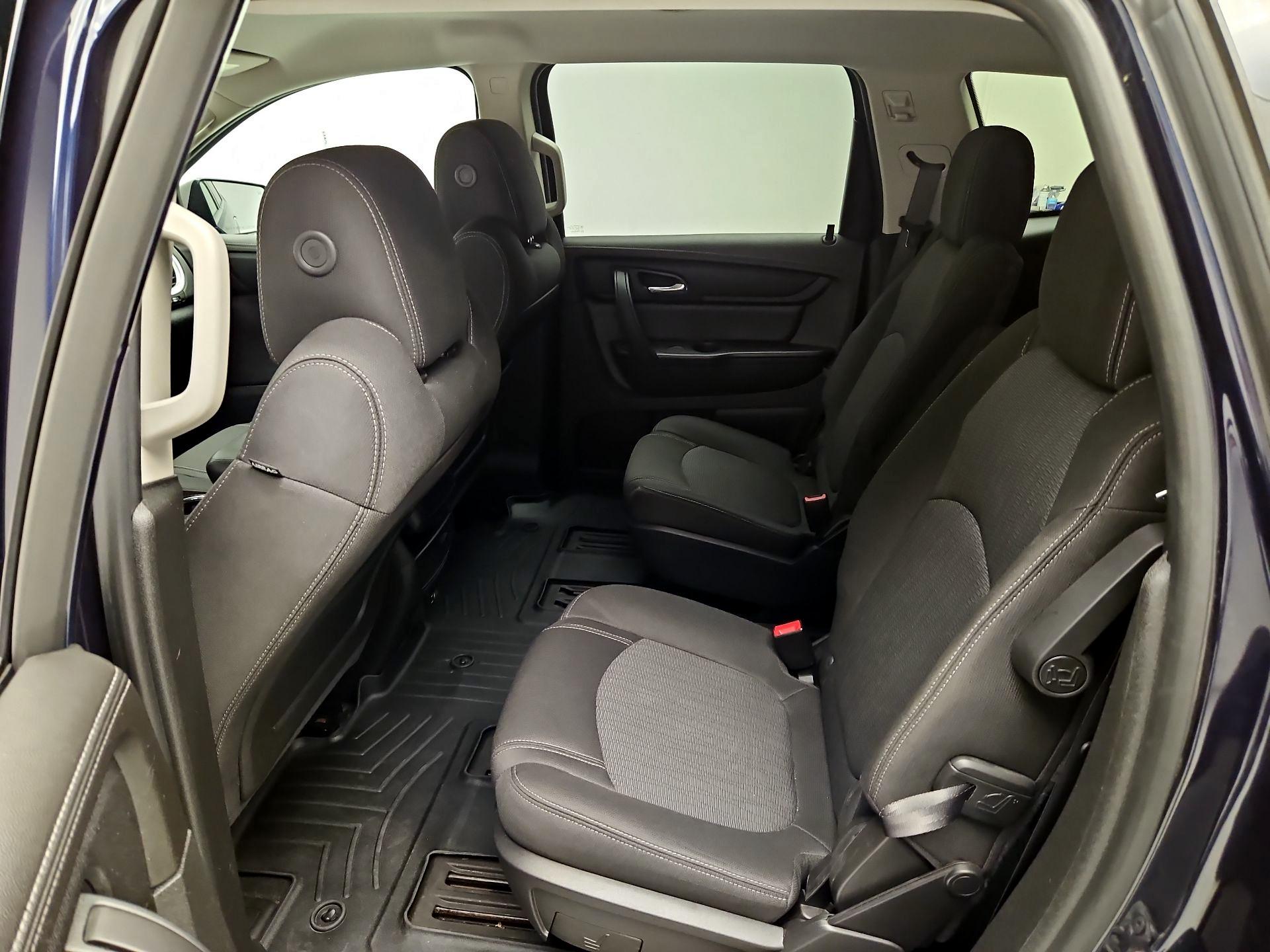 Thumbnail: 2017 Chevrolet Traverse - 19