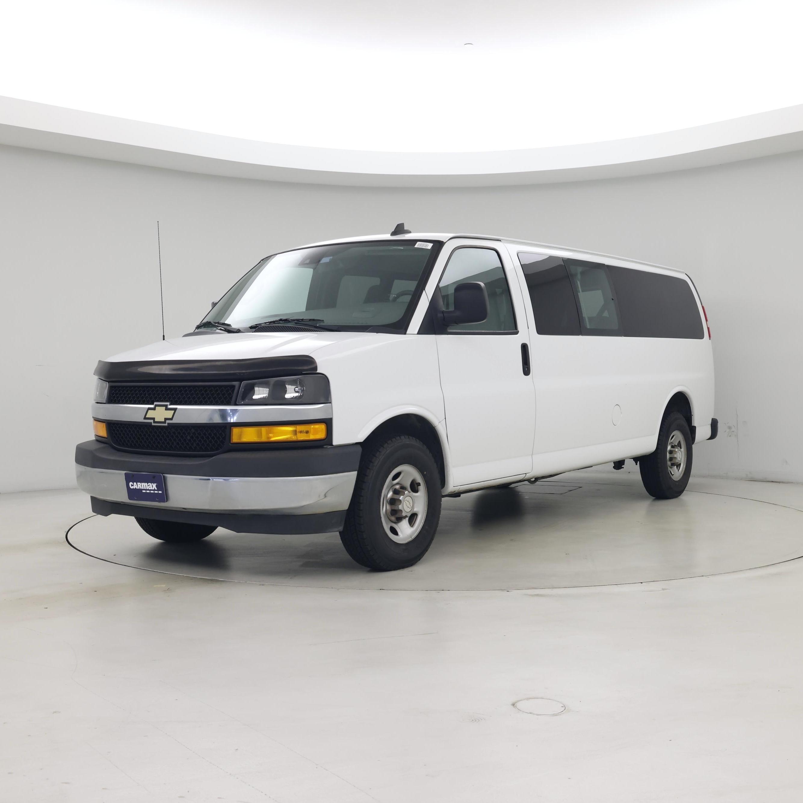 Thumbnail: 2019 Chevrolet Express - 4
