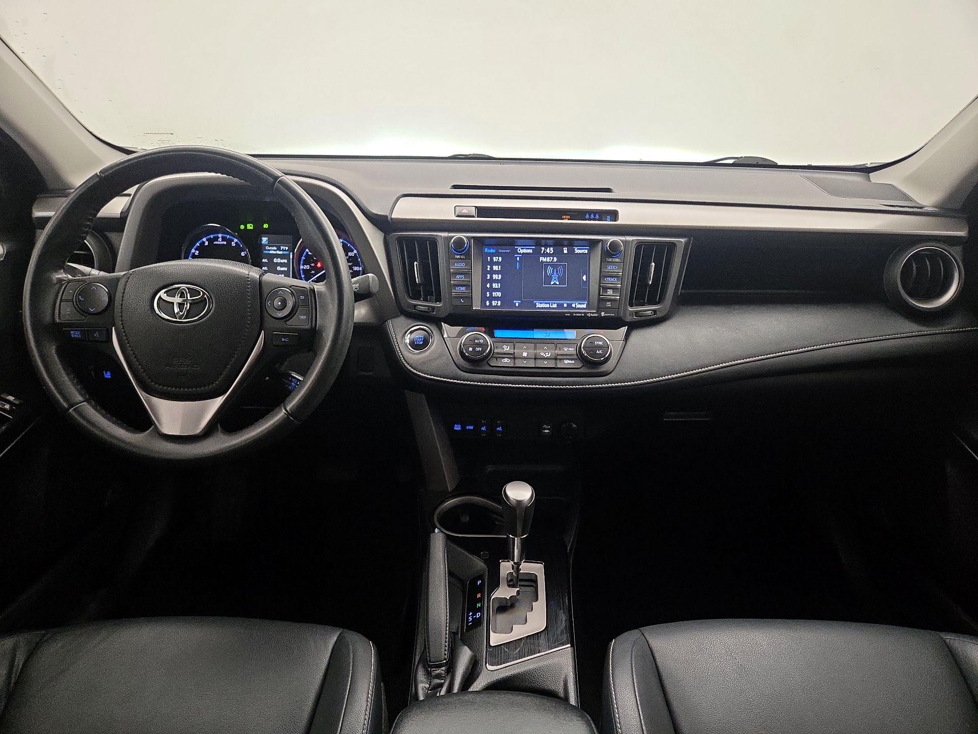 Thumbnail: 2017 Toyota RAV4 - 9