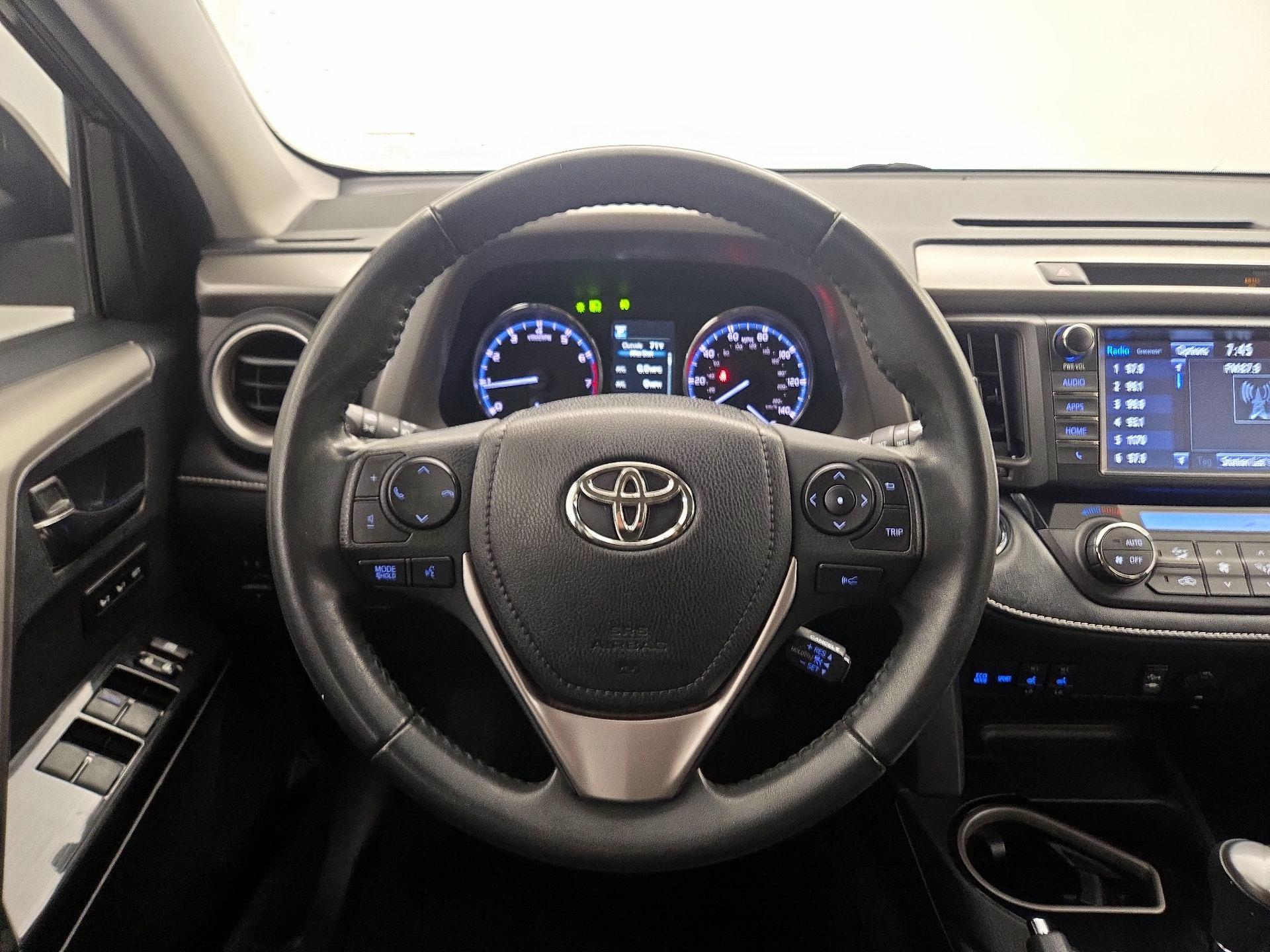 Thumbnail: 2017 Toyota RAV4 - 10