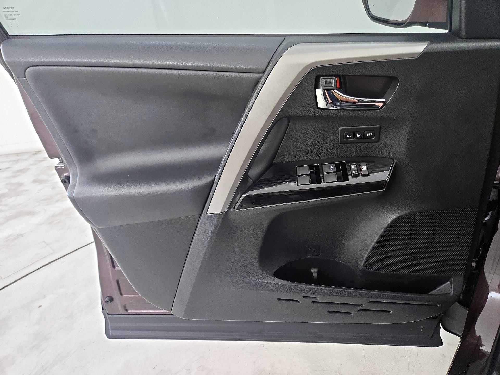 Thumbnail: 2017 Toyota RAV4 - 12