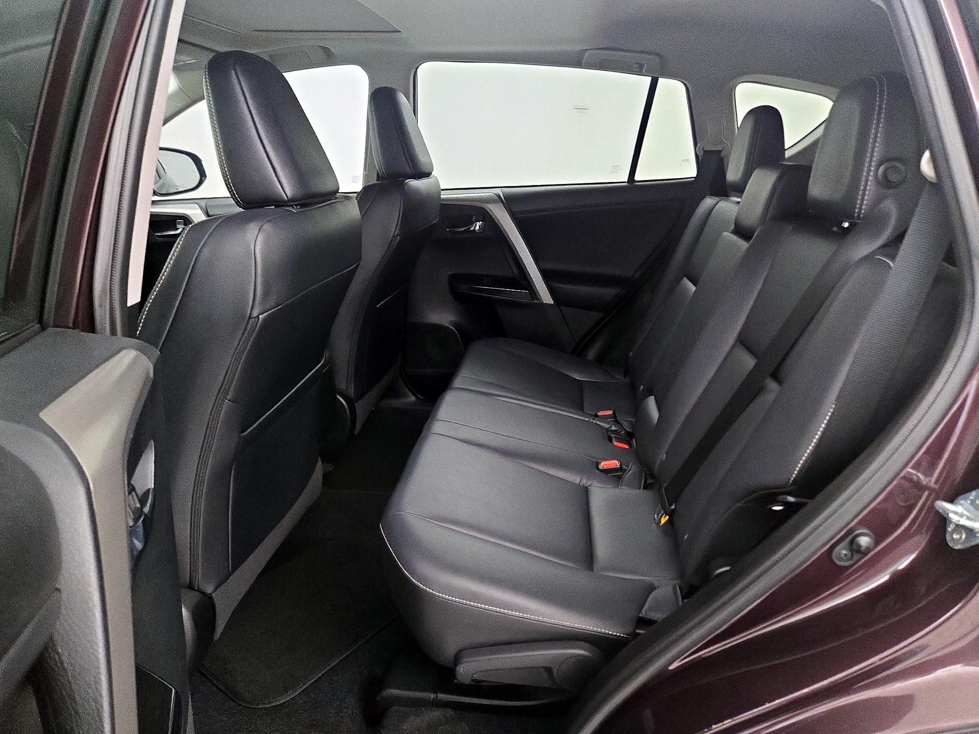 Thumbnail: 2017 Toyota RAV4 - 19