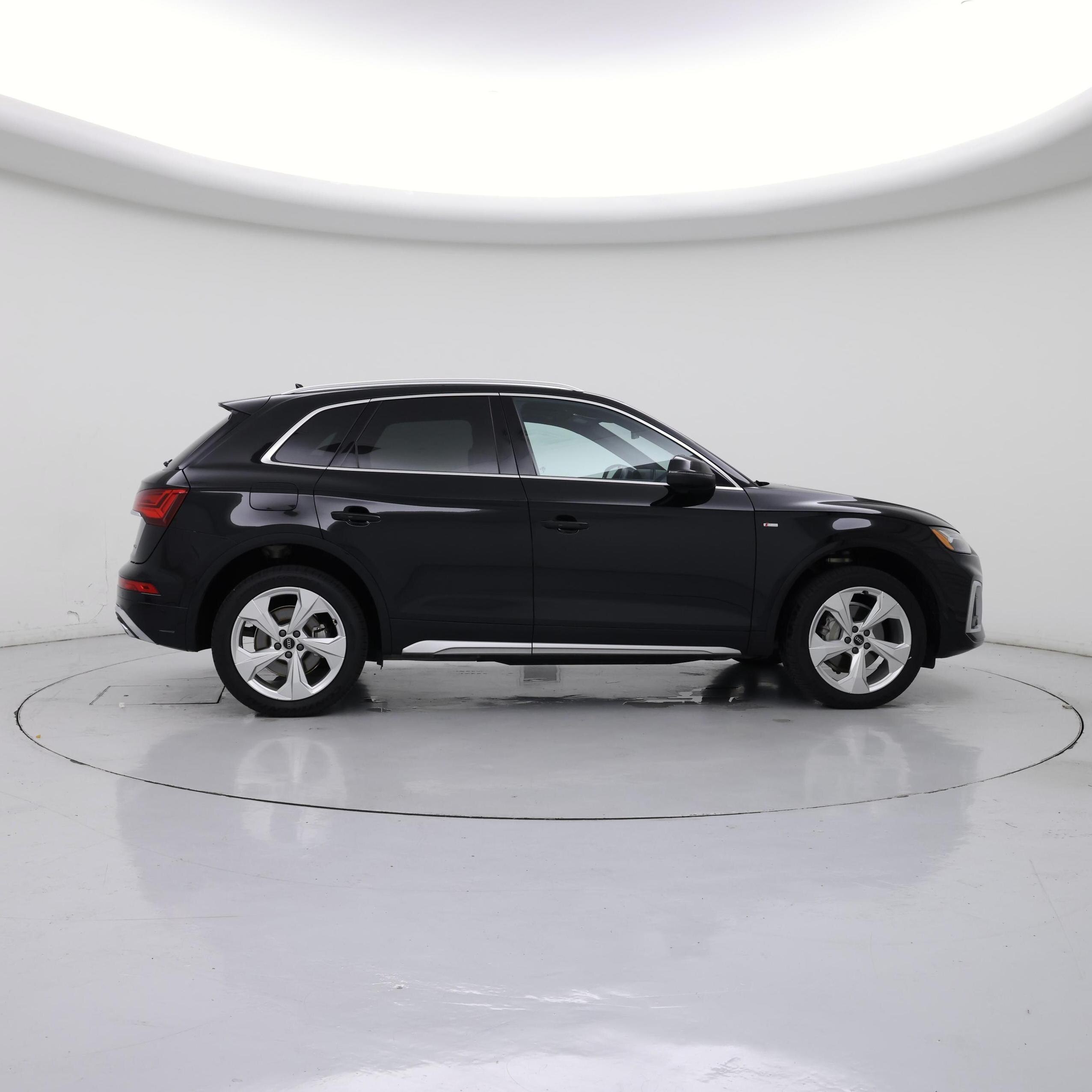 Thumbnail: 2023 Audi Q5 - 7