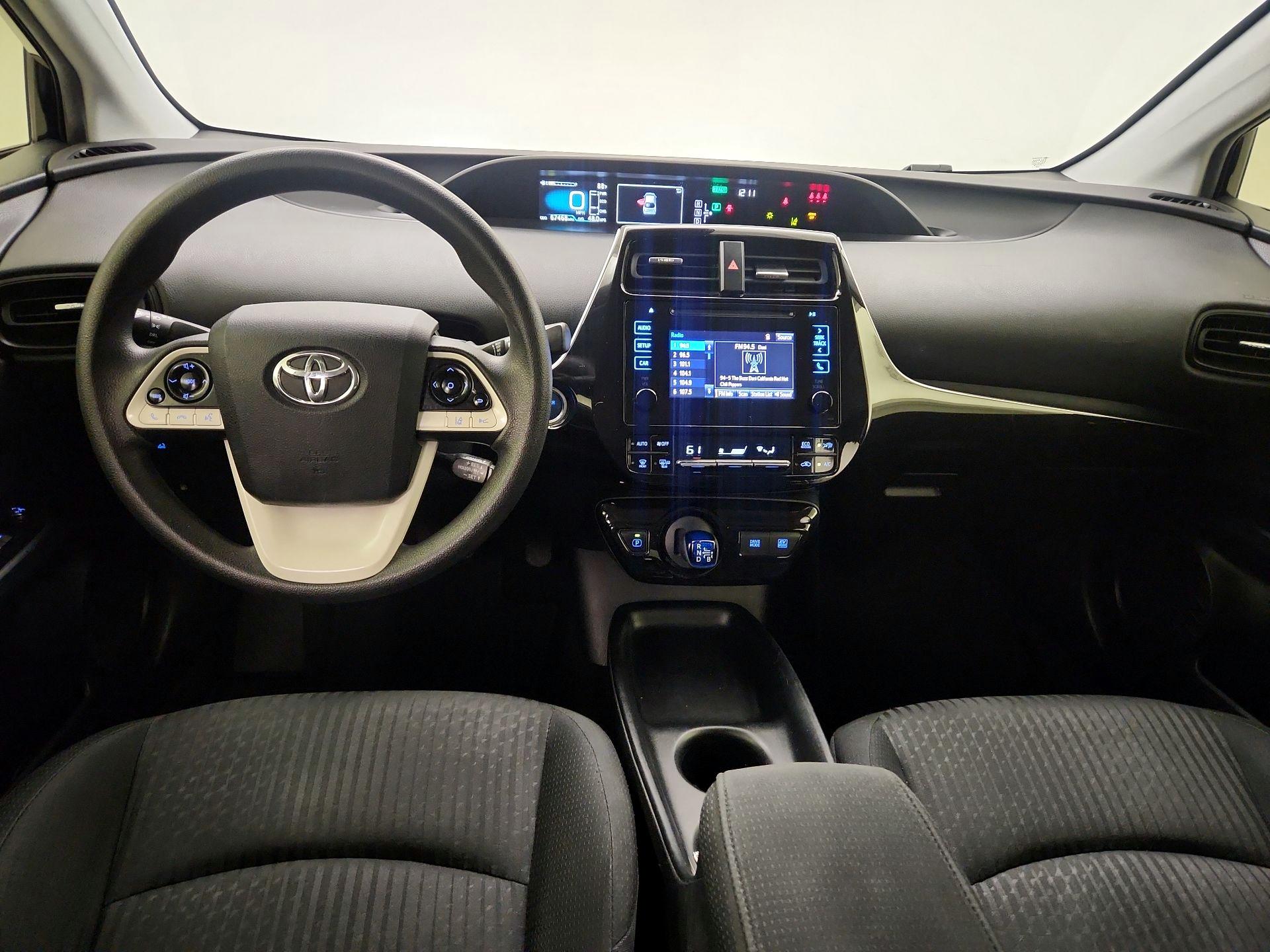 Thumbnail: 2017 Toyota Prius - 9