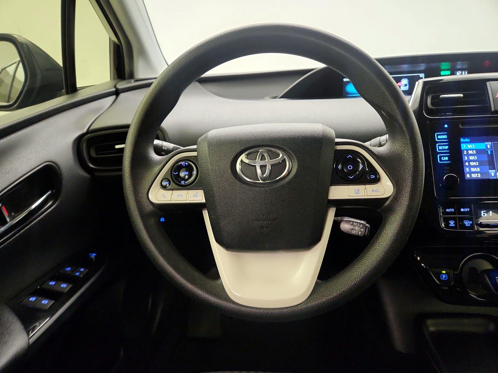 Thumbnail: 2017 Toyota Prius - 10