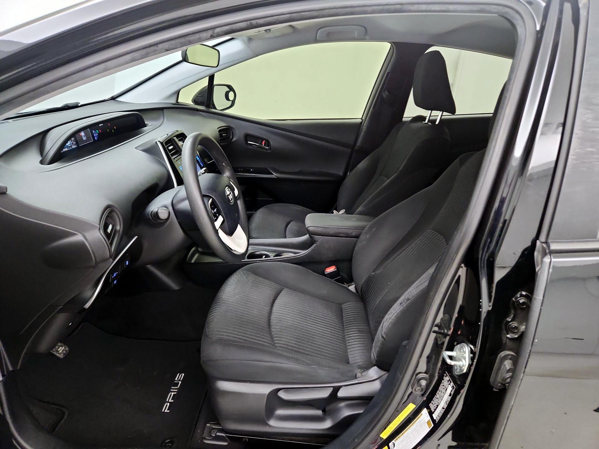 Thumbnail: 2017 Toyota Prius - 11