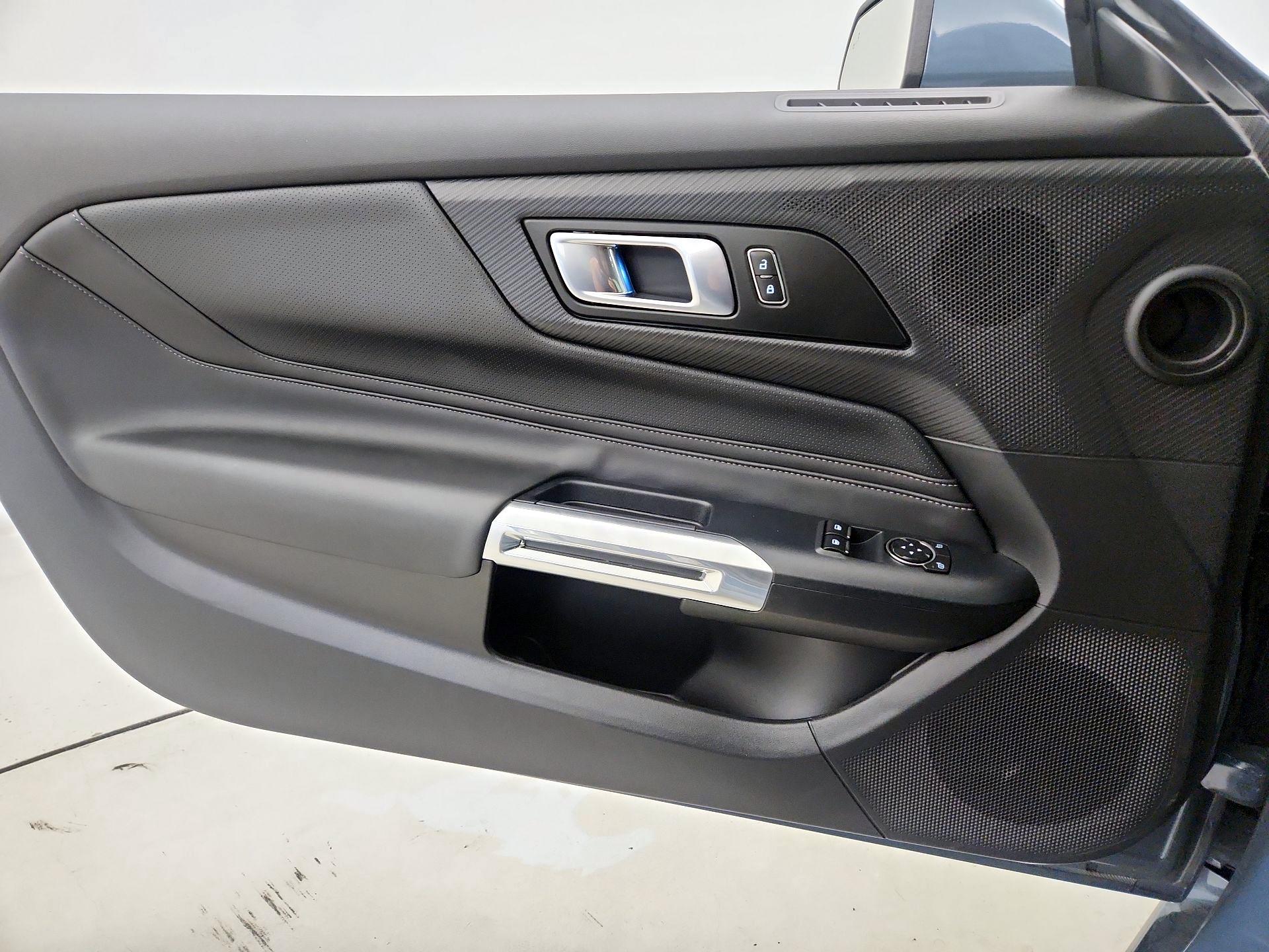 Thumbnail: 2025 Ford Mustang - 12