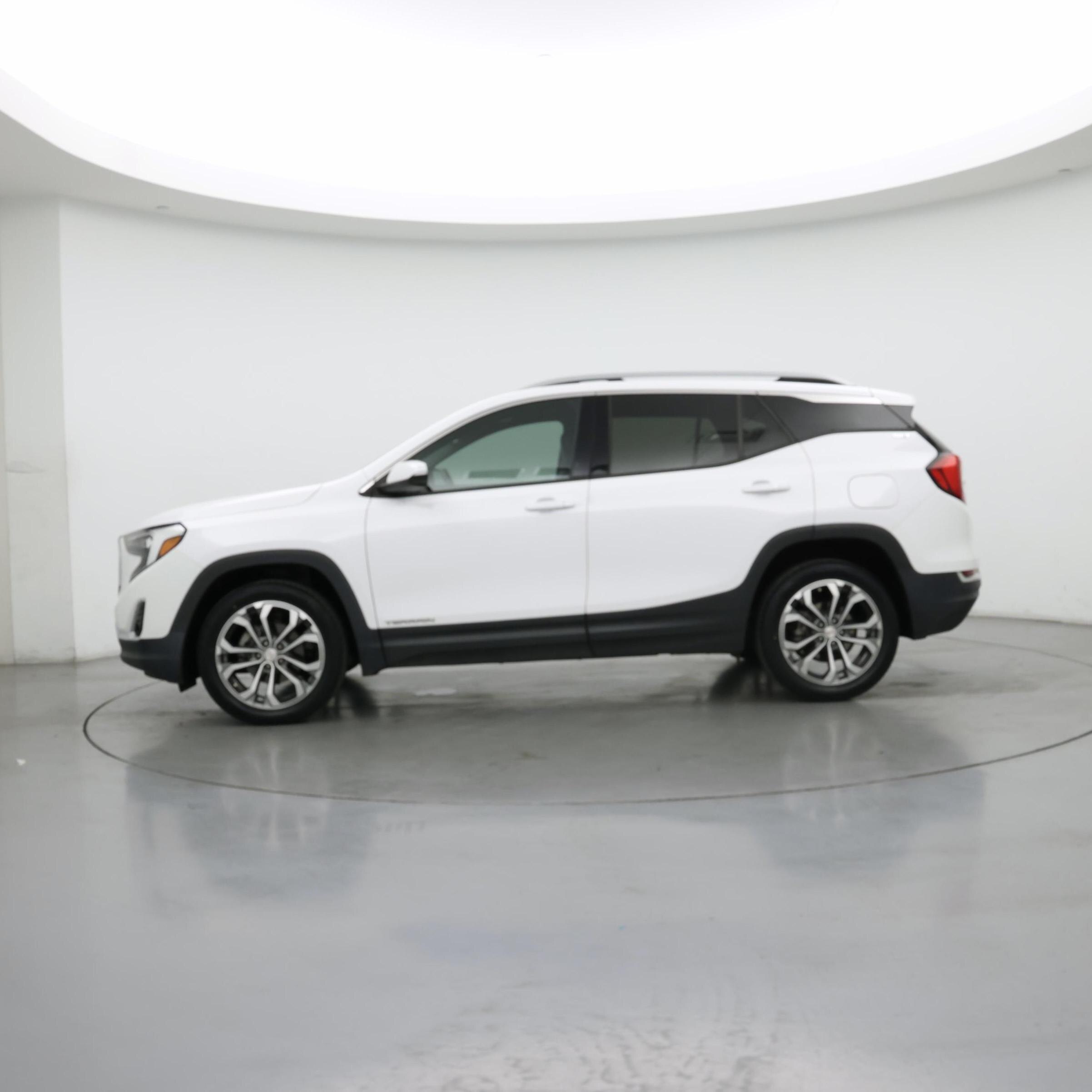 Thumbnail: 2021 GMC Terrain - 3