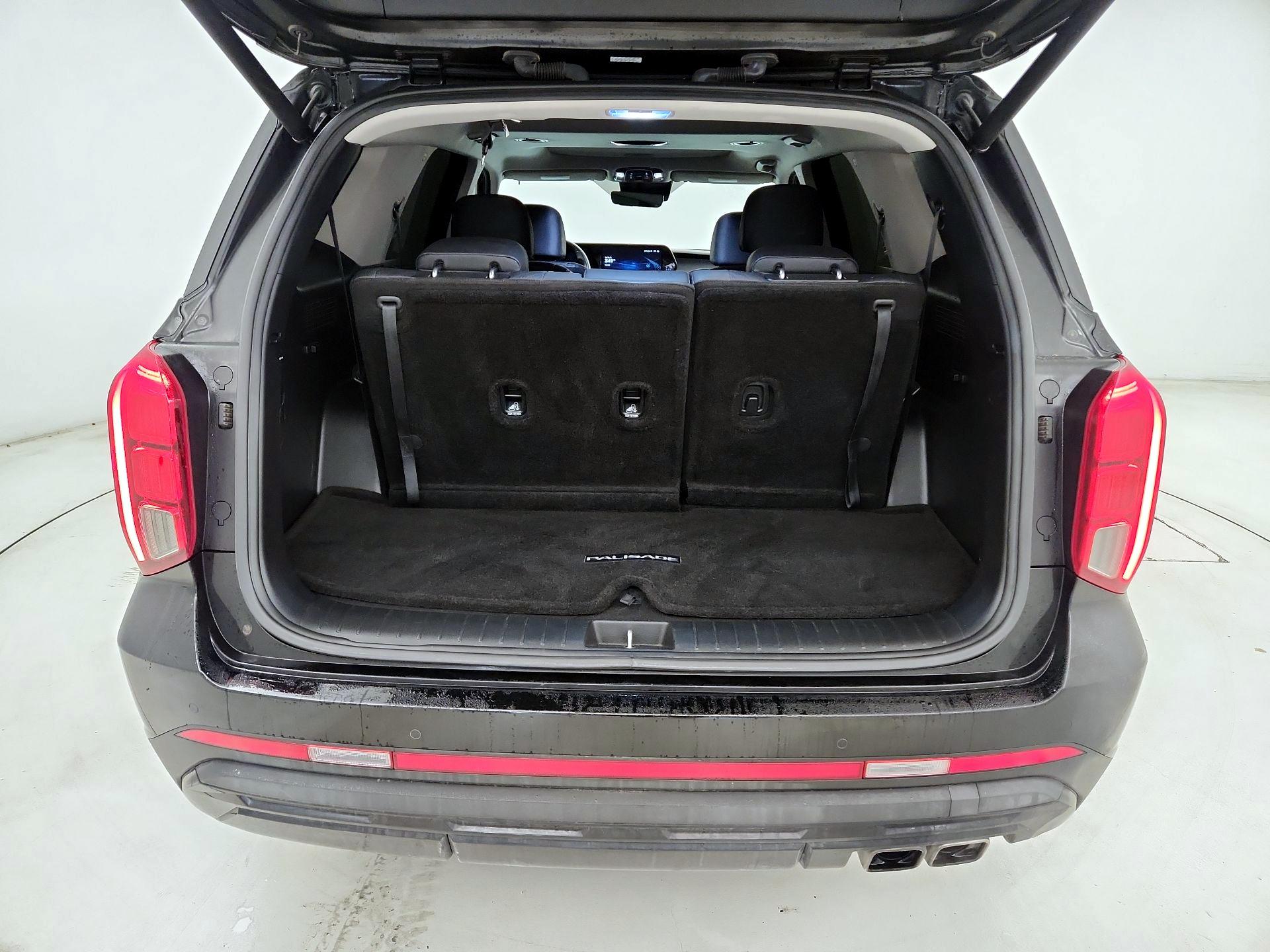 Thumbnail: 2023 Hyundai Palisade - 16