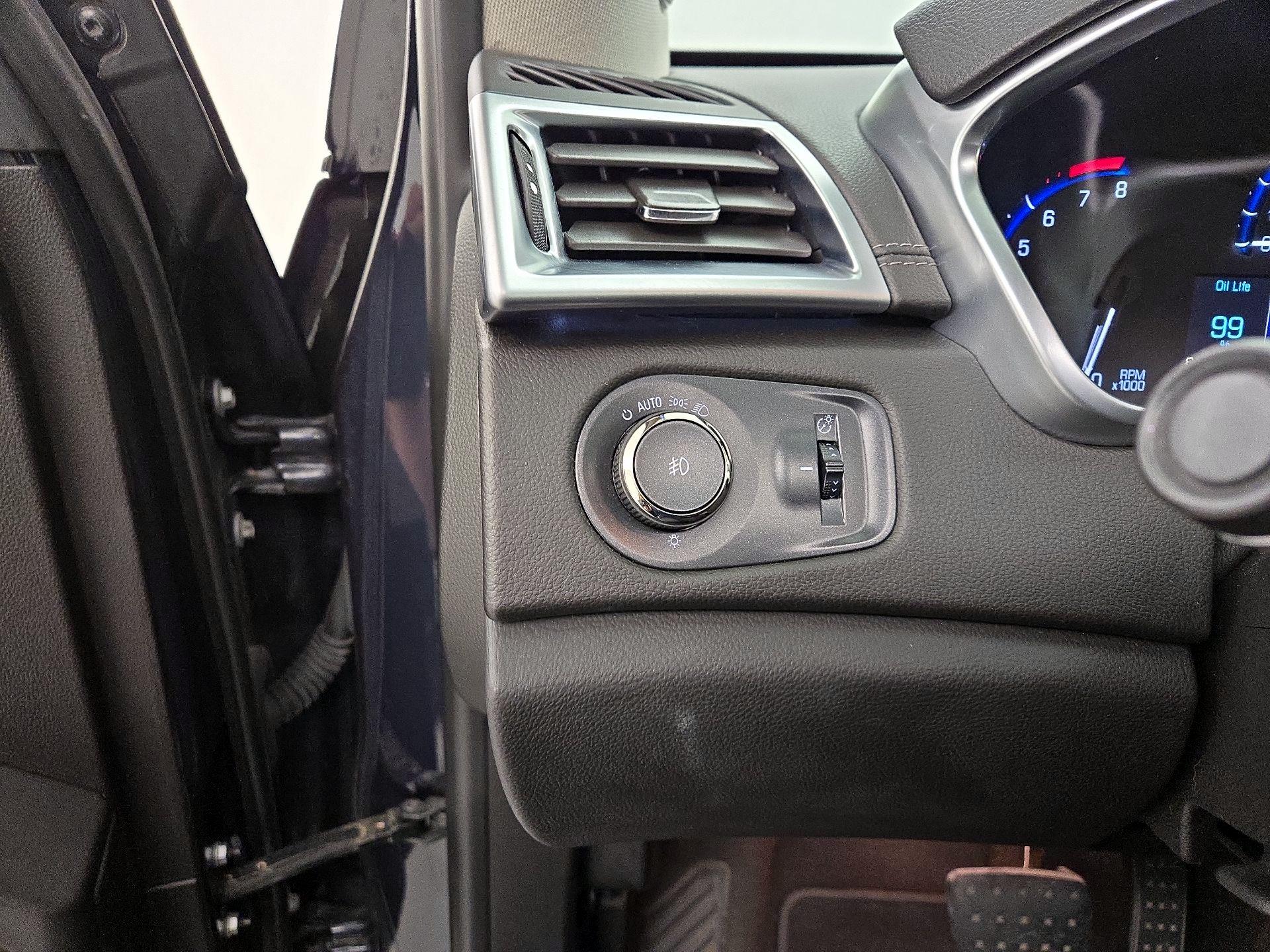 Thumbnail: 2015 Cadillac SRX - 13