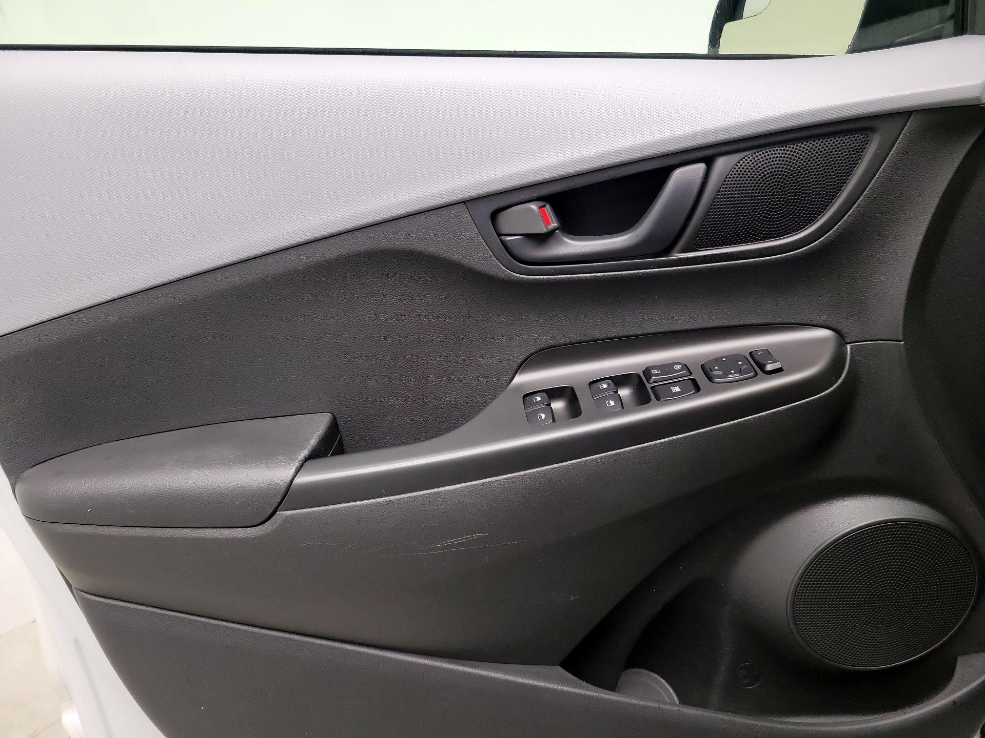 Thumbnail: 2021 Hyundai Kona - 12