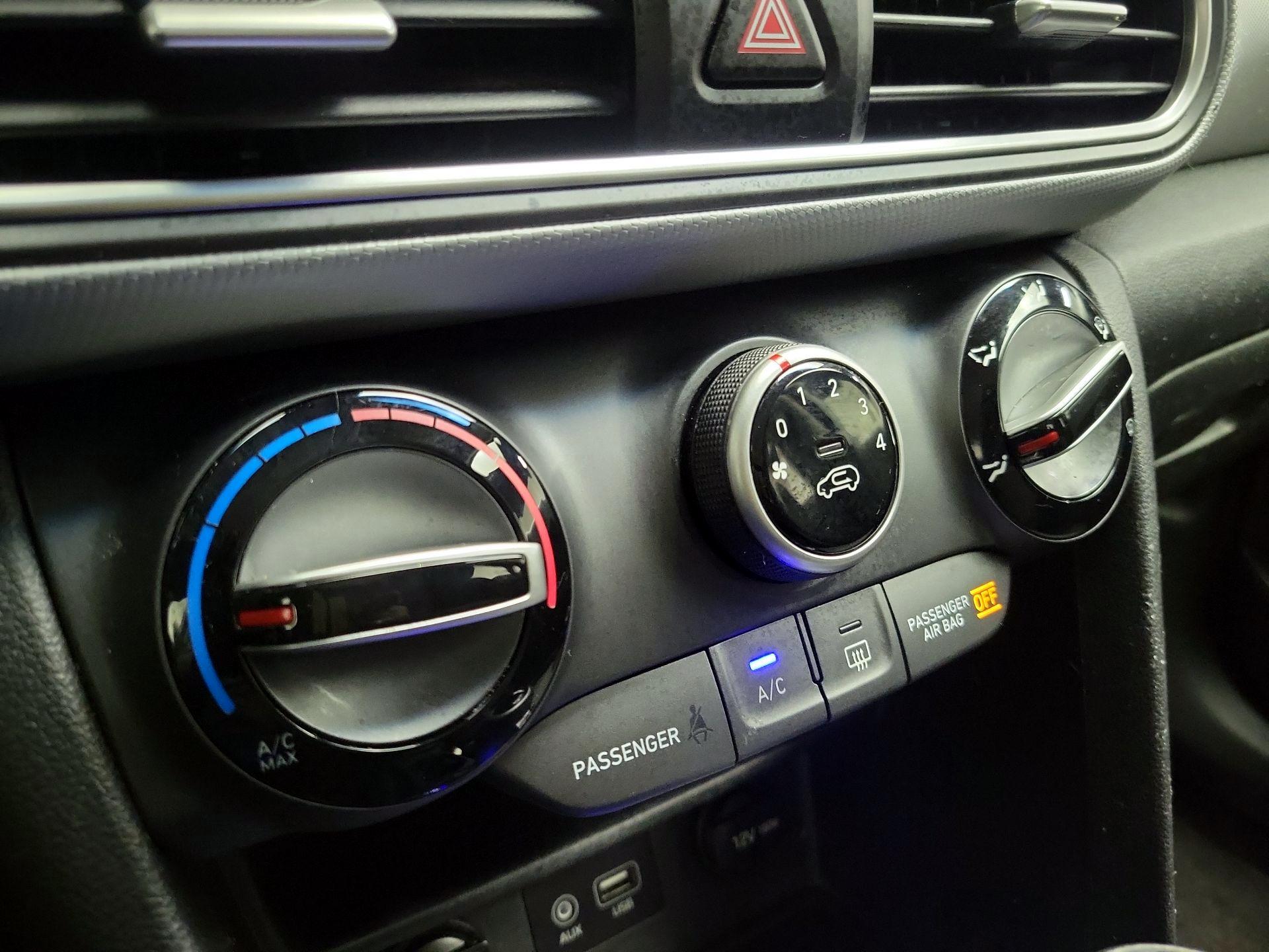 Thumbnail: 2021 Hyundai Kona - 15