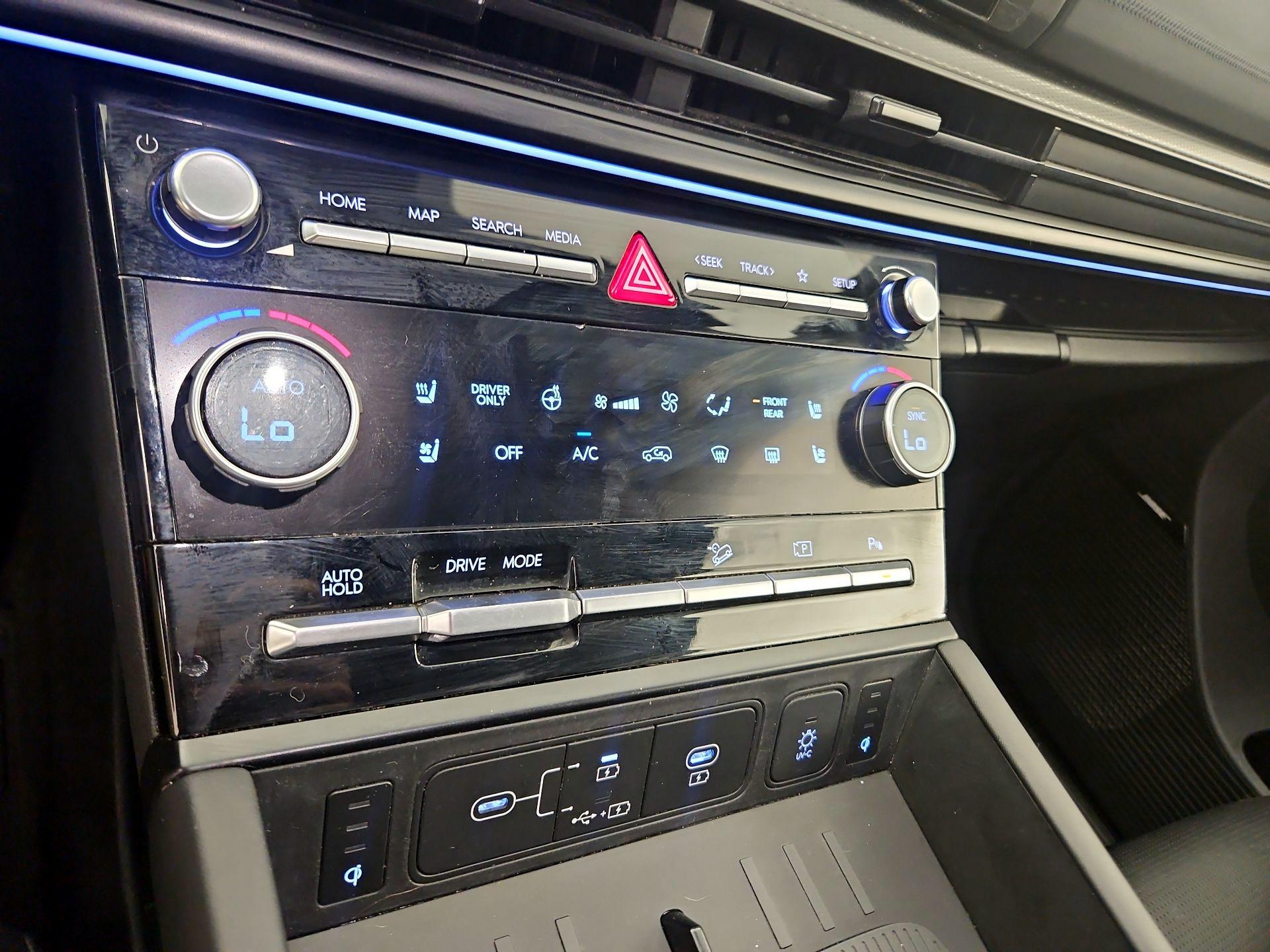 Thumbnail: 2024 Hyundai Santa Fe - 17