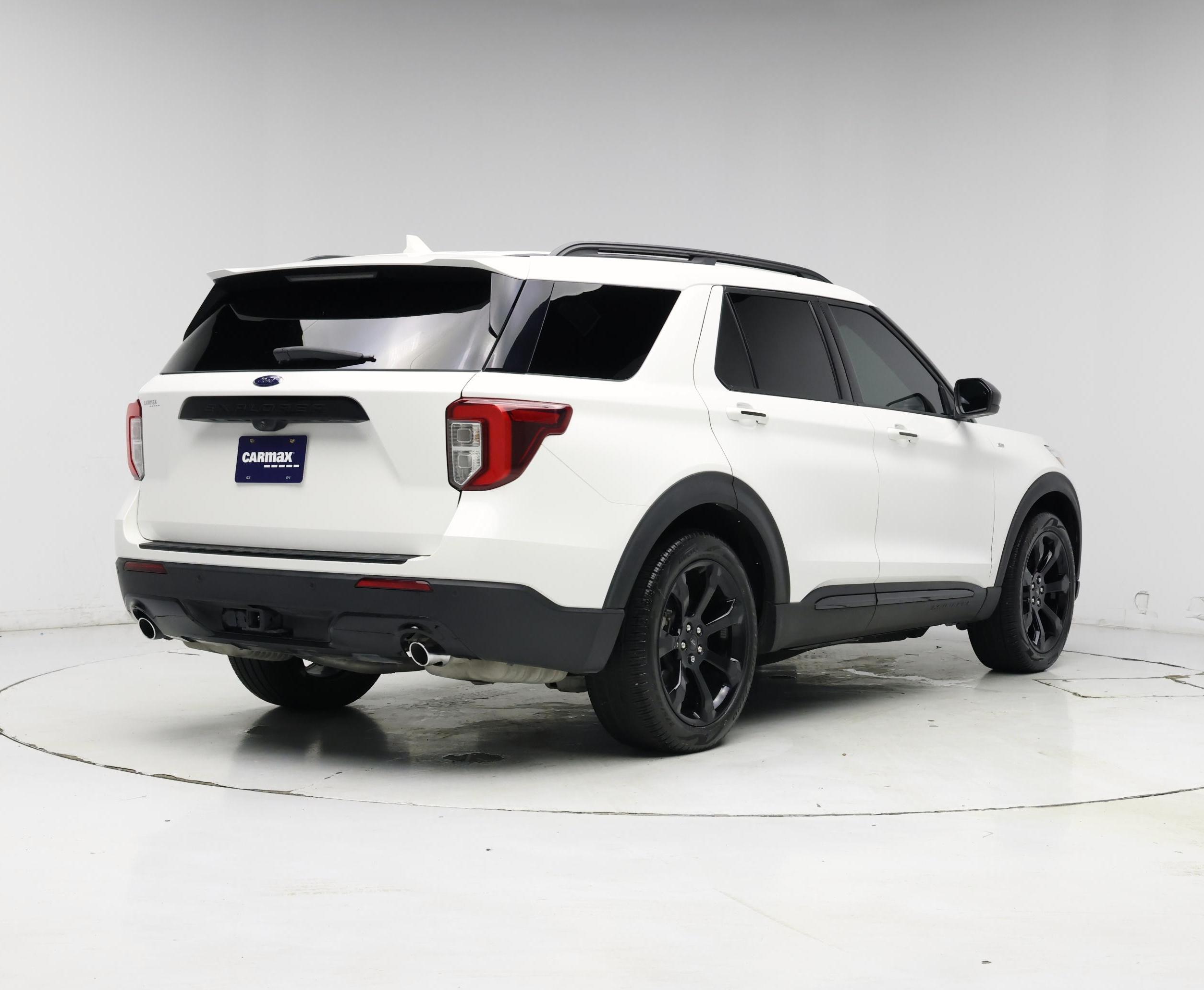 Thumbnail: 2024 Ford Explorer - 8