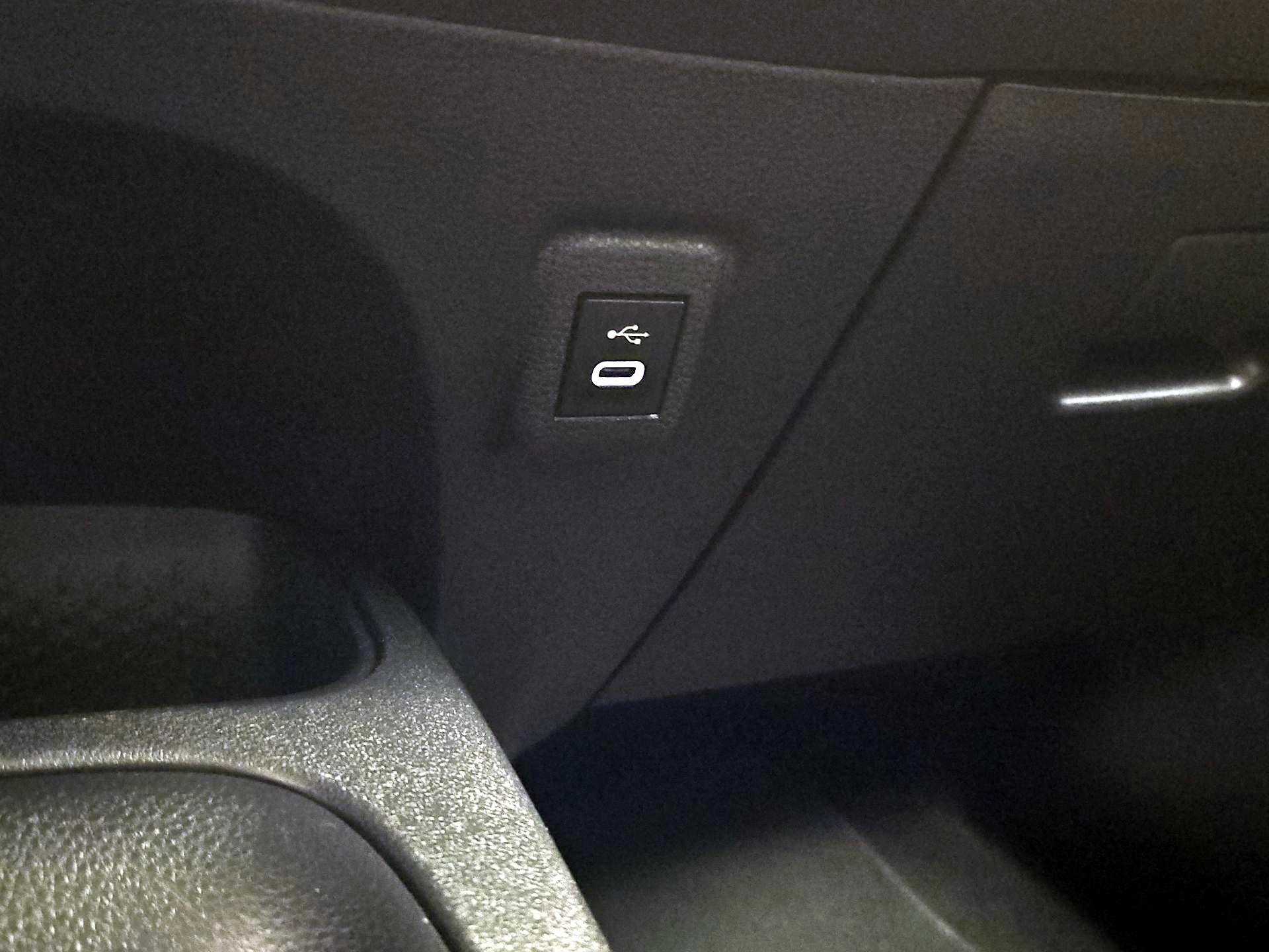 Thumbnail: 2024 Toyota Corolla - 18