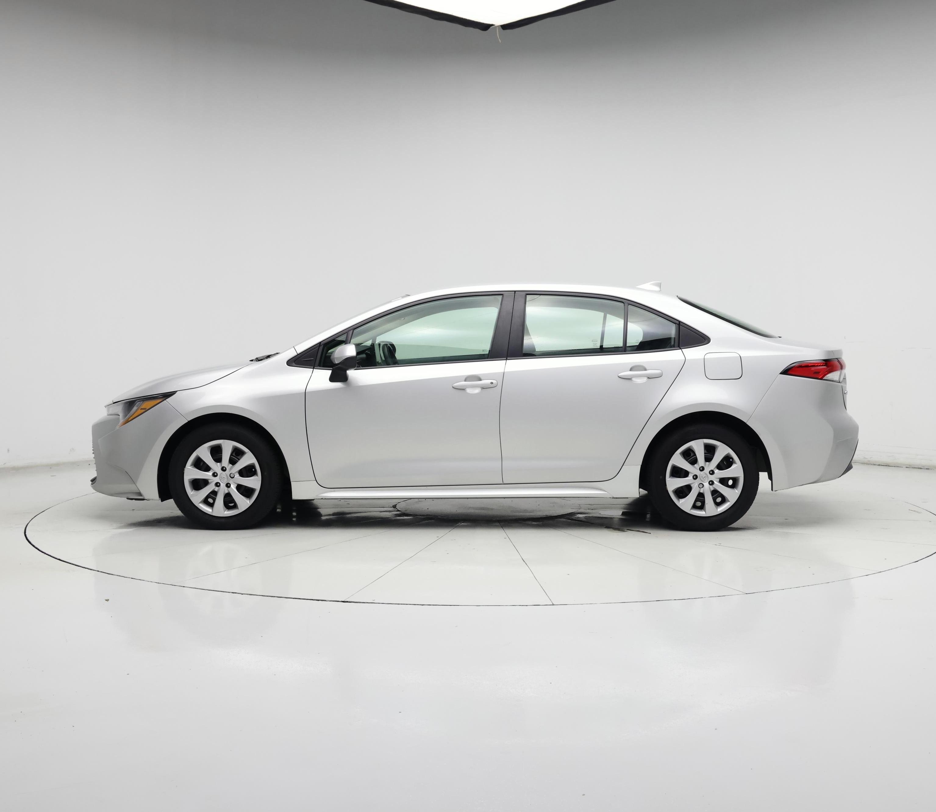 Thumbnail: 2024 Toyota Corolla - 3