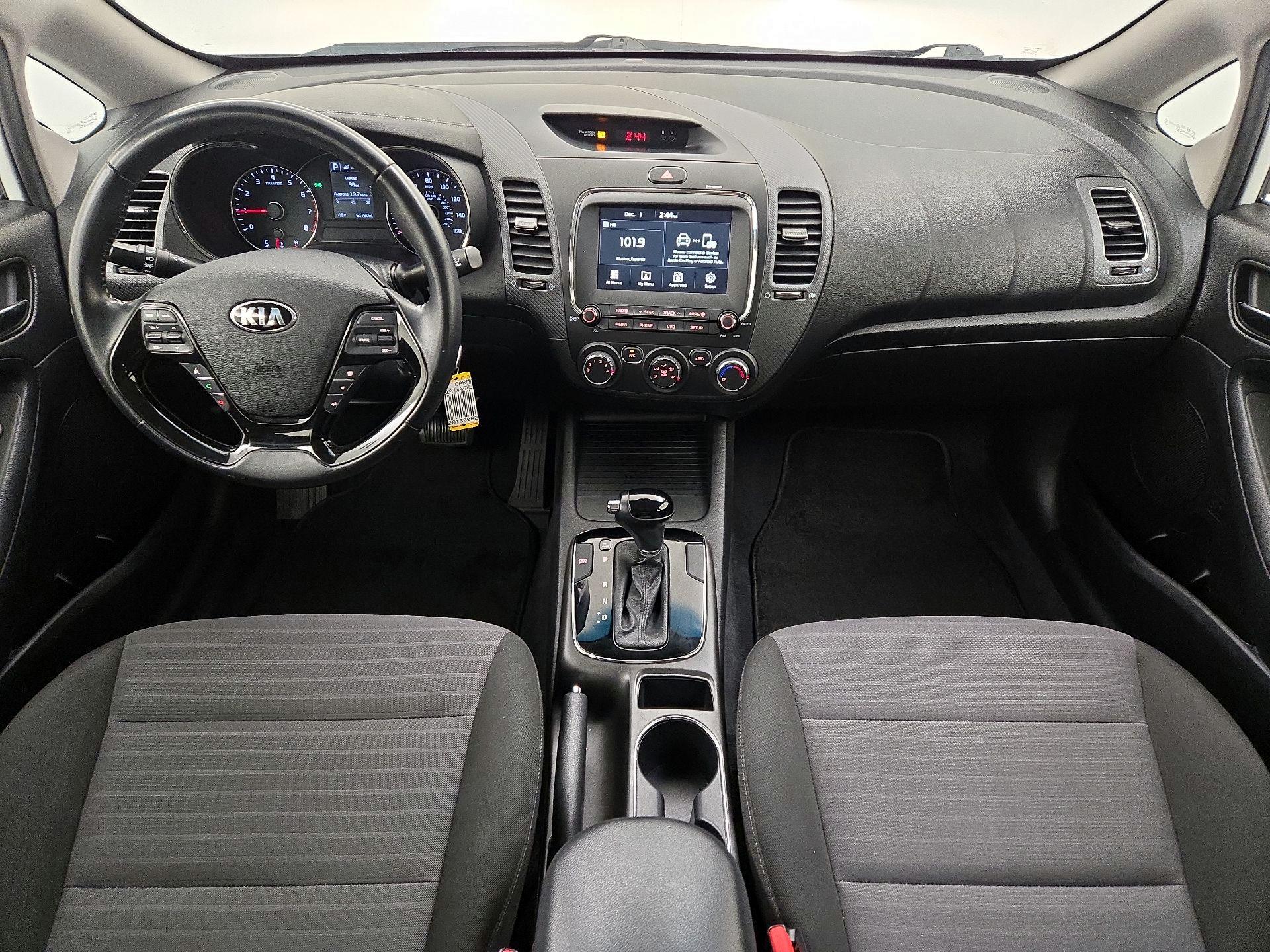 Thumbnail: 2017 Kia Forte - 9