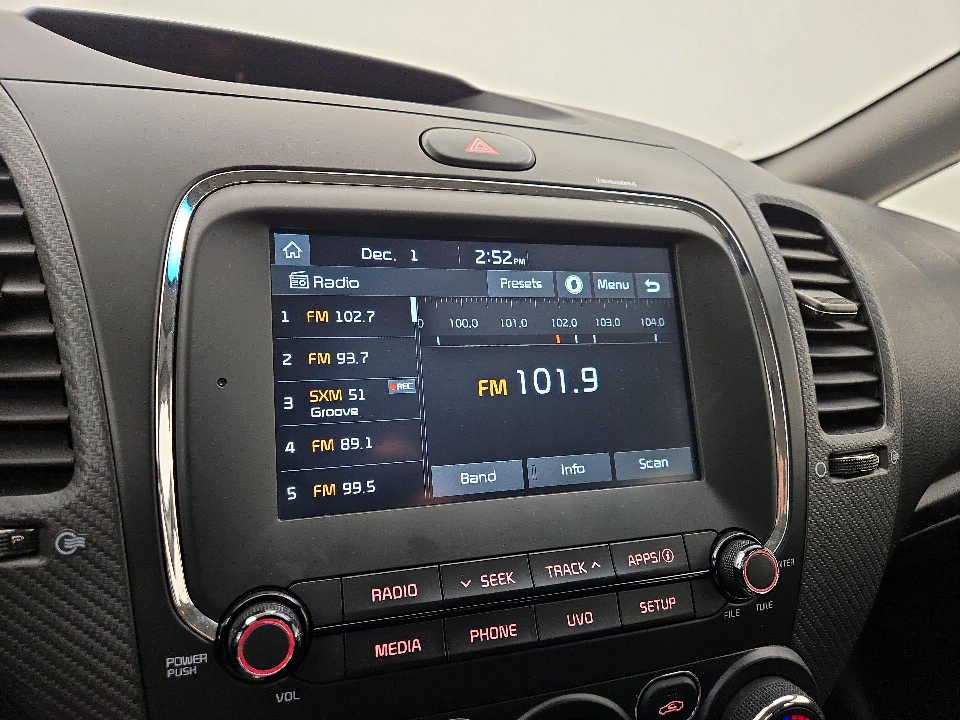 Thumbnail: 2017 Kia Forte - 15