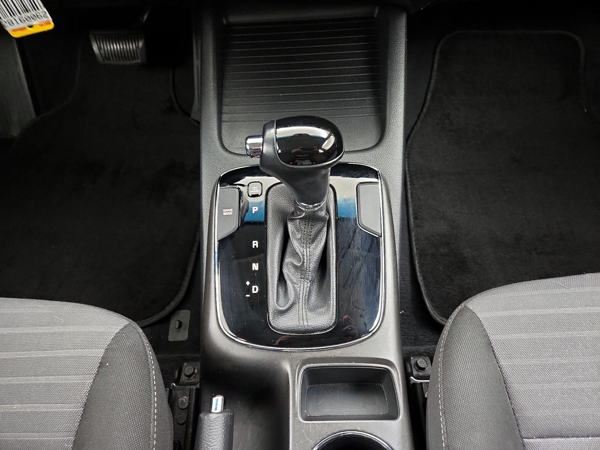 Thumbnail: 2017 Kia Forte - 17