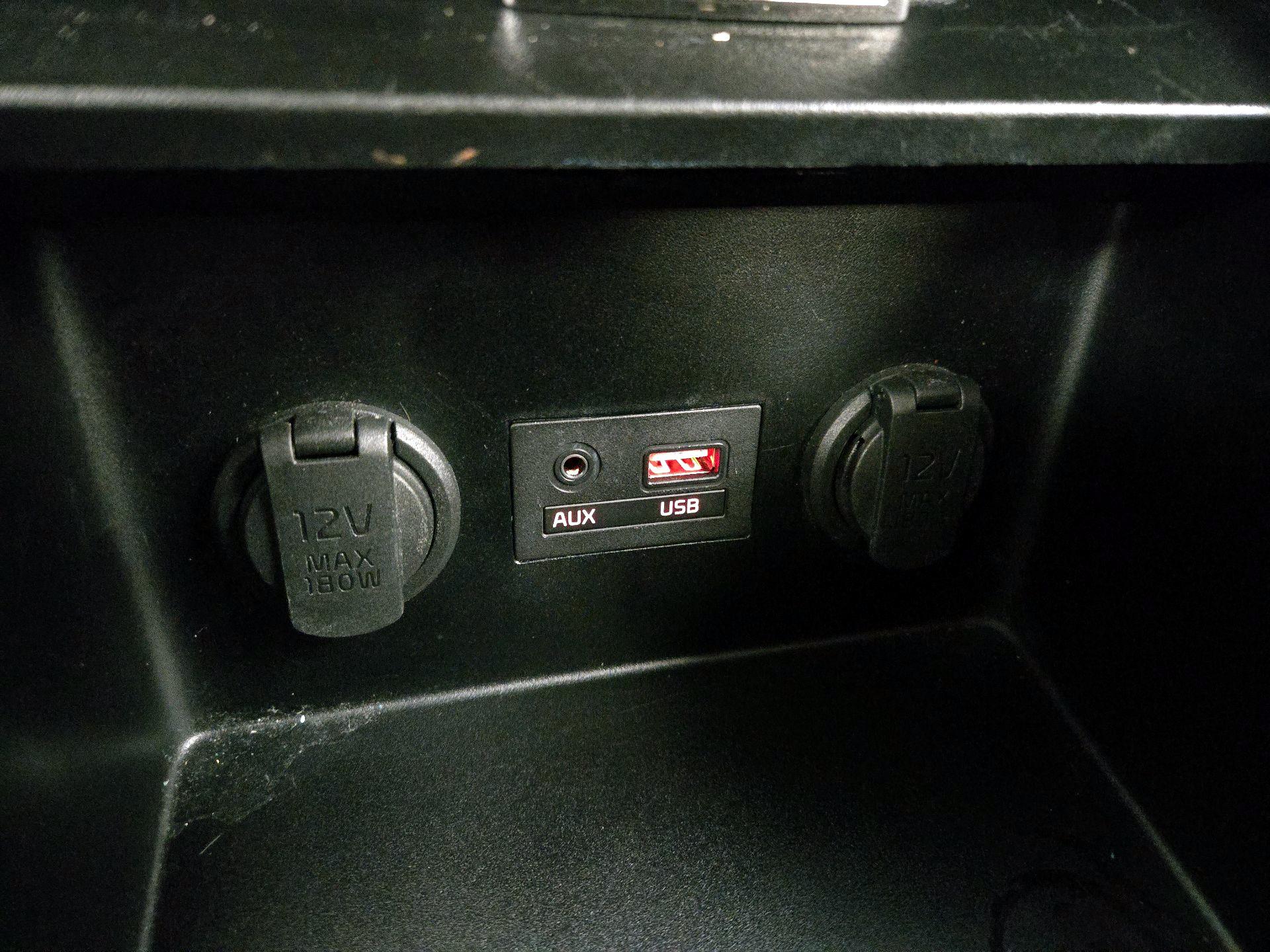 Thumbnail: 2017 Kia Forte - 18