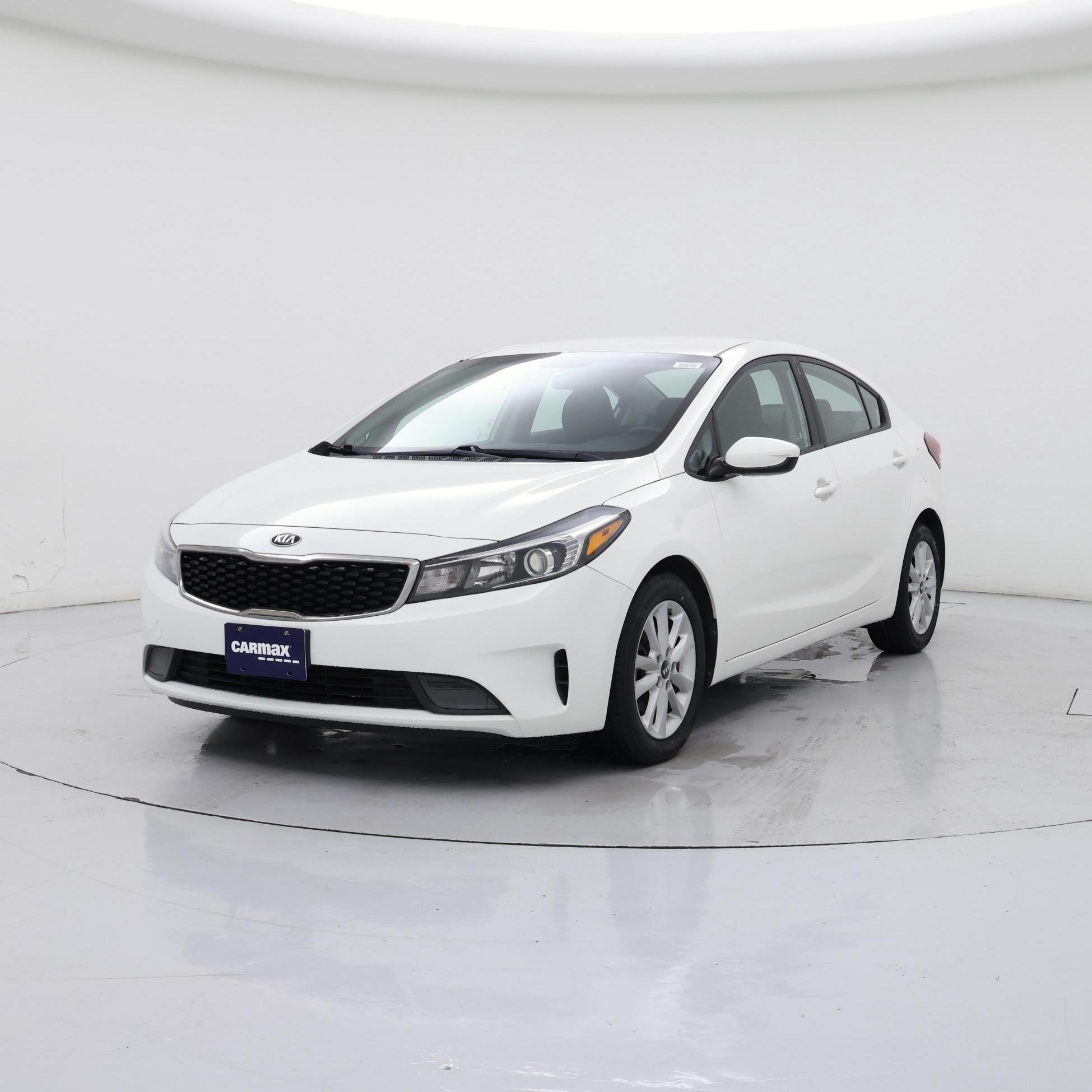 Thumbnail: 2017 Kia Forte - 4