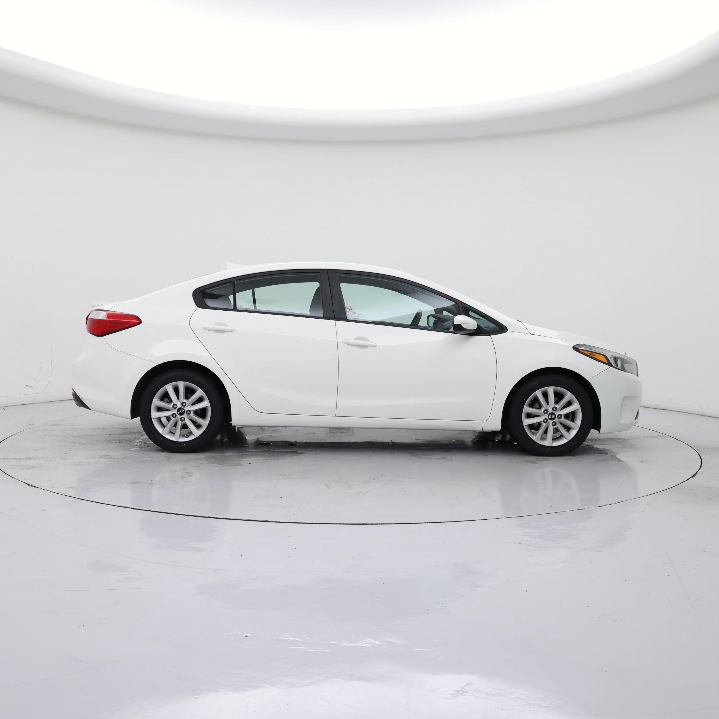 Thumbnail: 2017 Kia Forte - 7