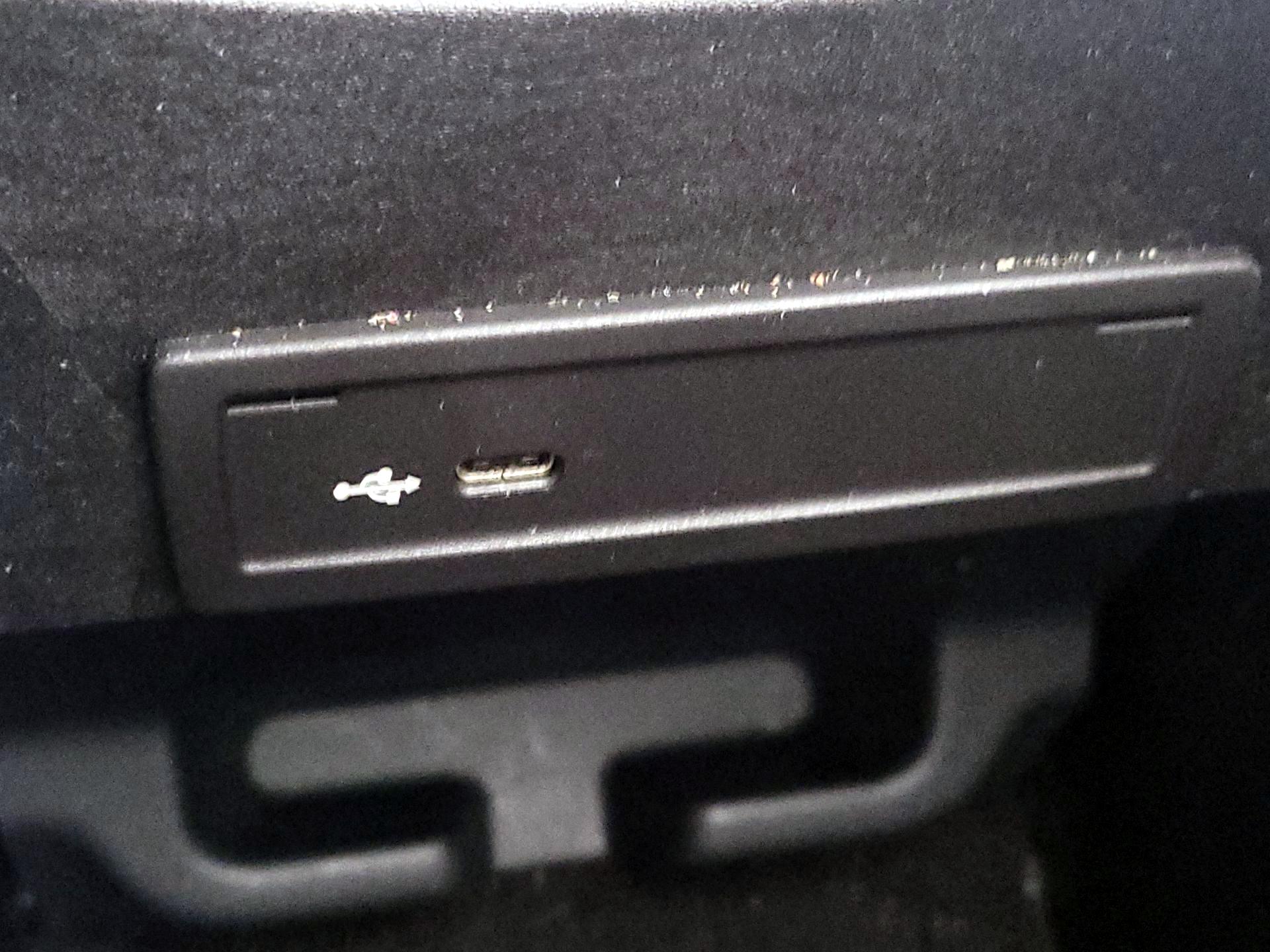 Thumbnail: 2023 Mercedes-Benz GLE - 17