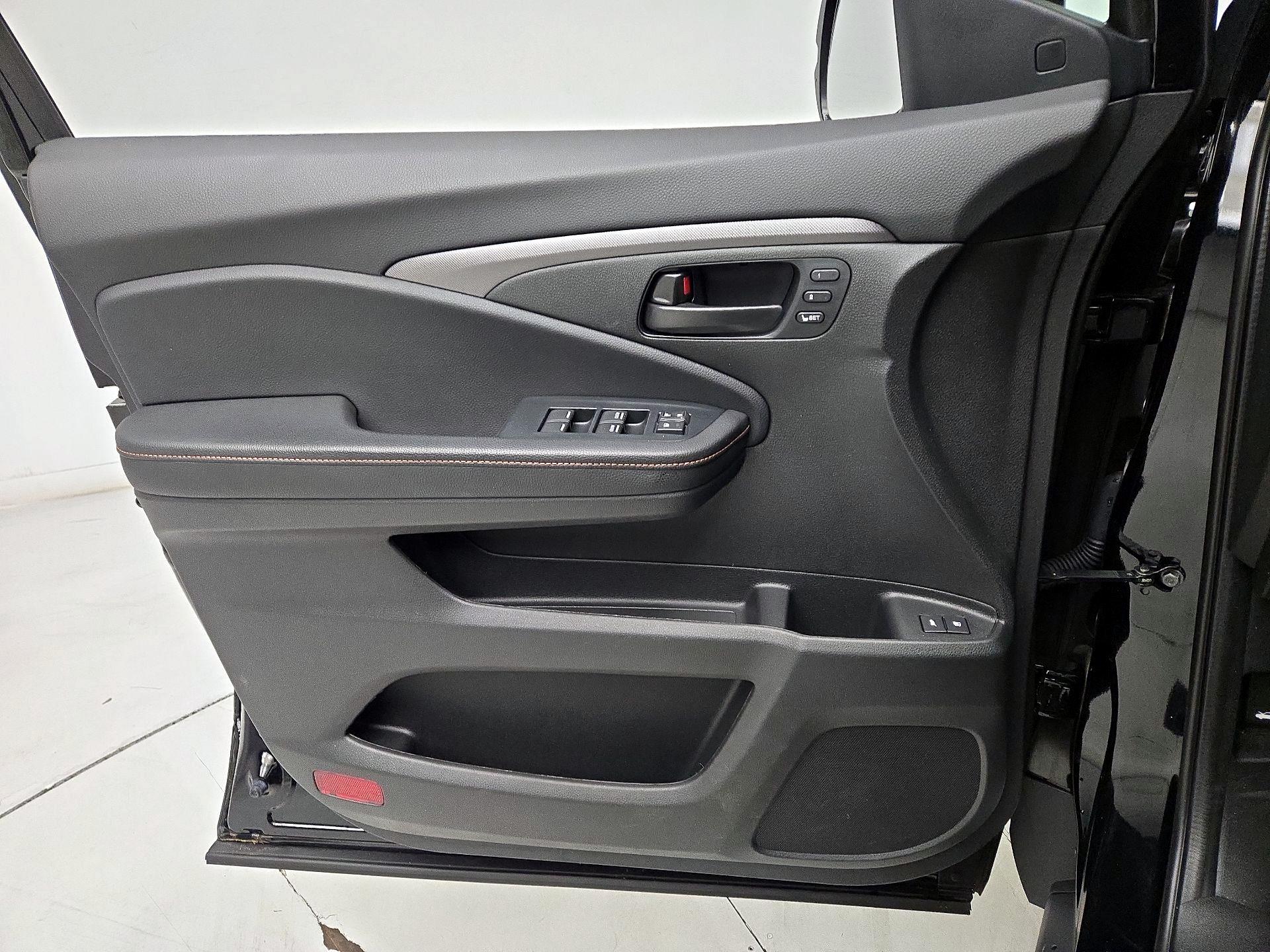 Thumbnail: 2022 Honda Pilot - 12