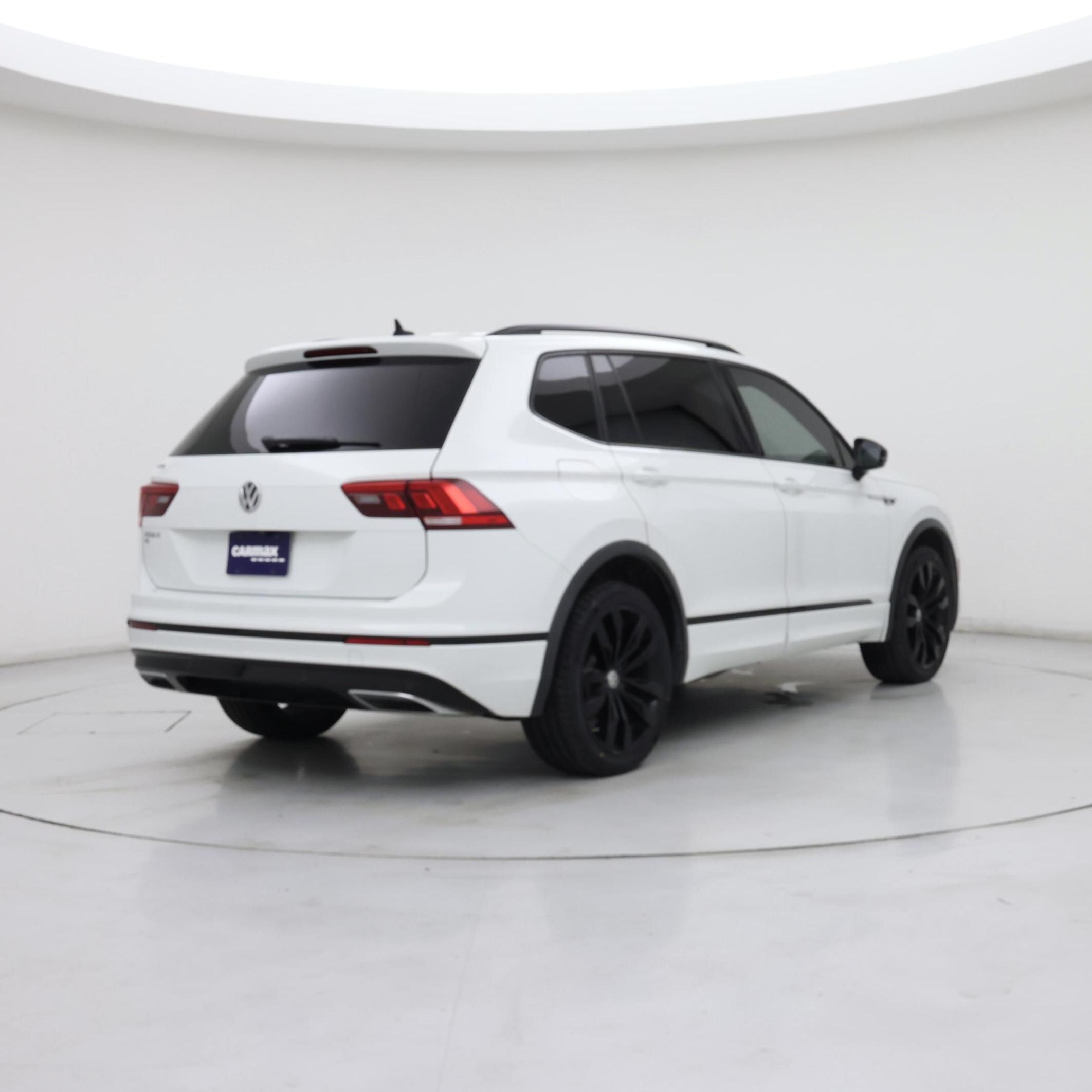 Thumbnail: 2020 Volkswagen Tiguan - 8