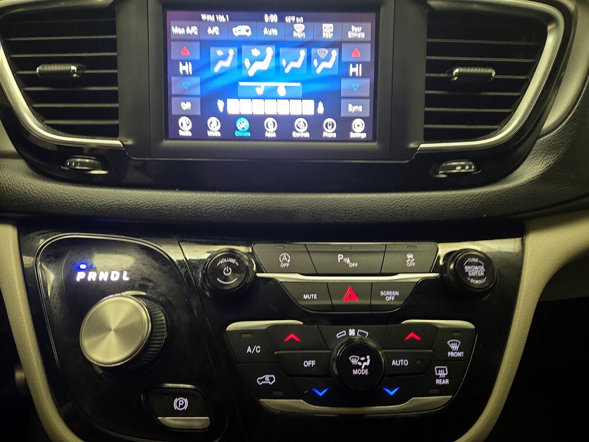 Thumbnail: 2020 Chrysler Pacifica - 16