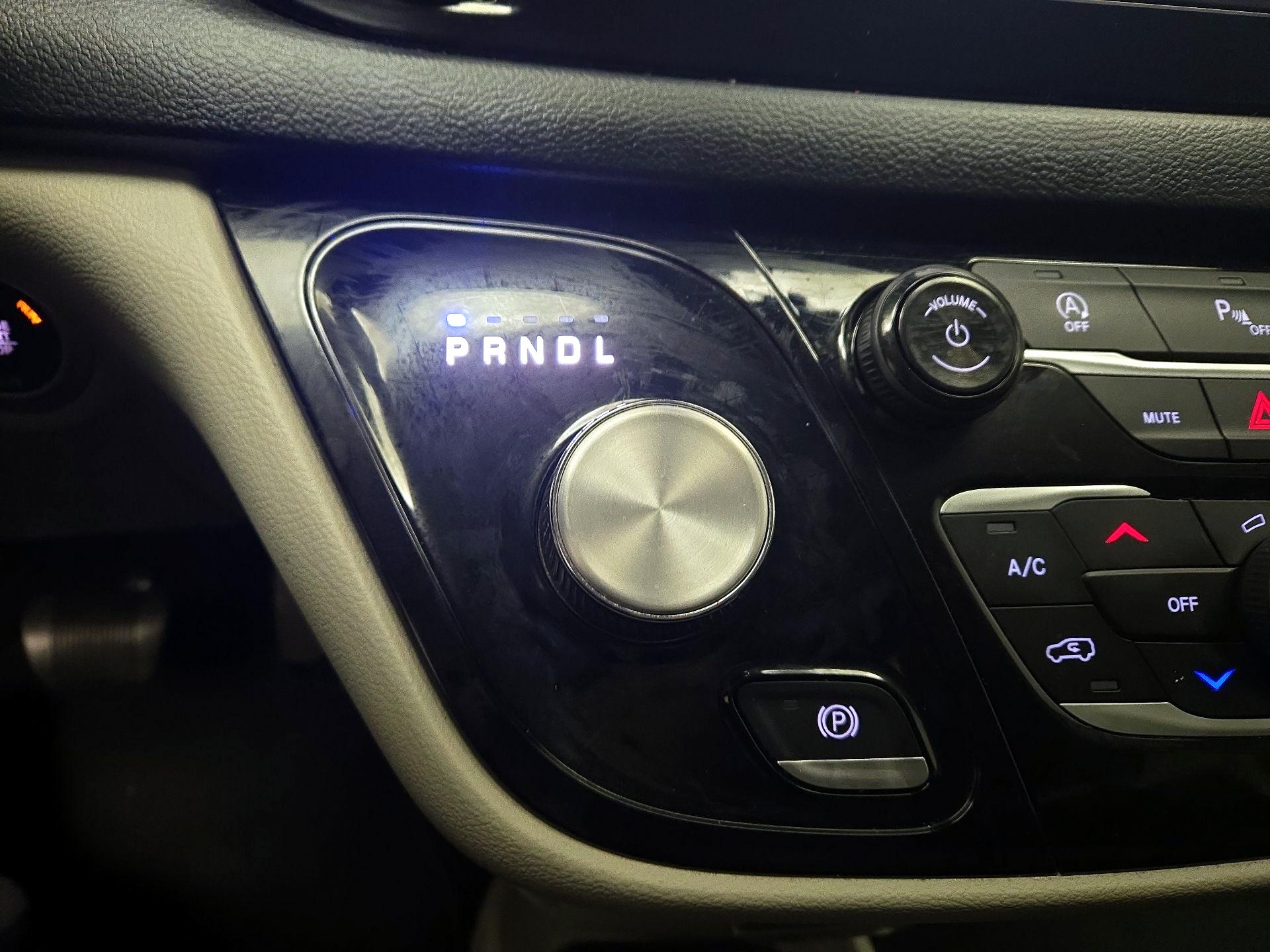 Thumbnail: 2020 Chrysler Pacifica - 17