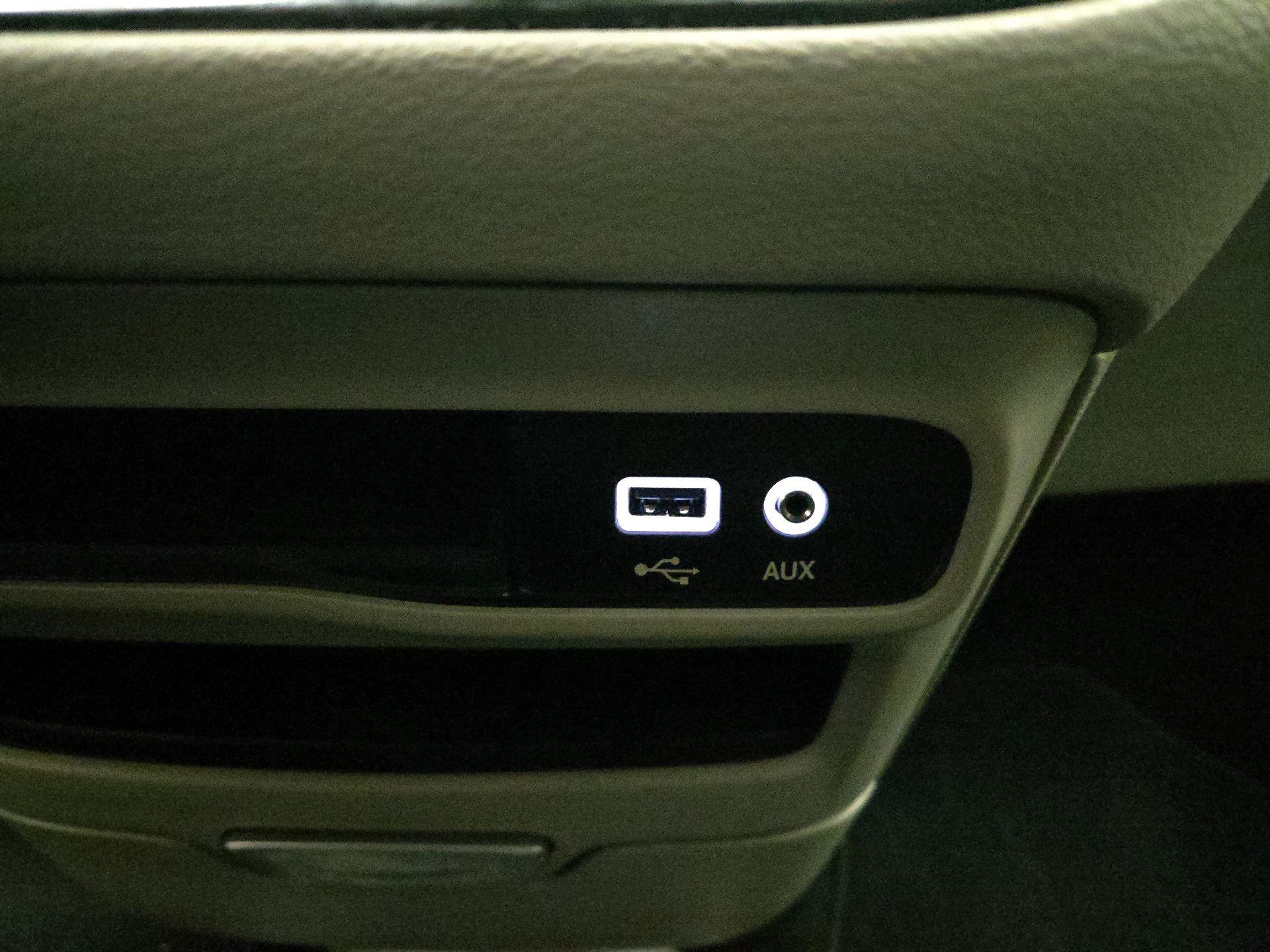 Thumbnail: 2020 Chrysler Pacifica - 18