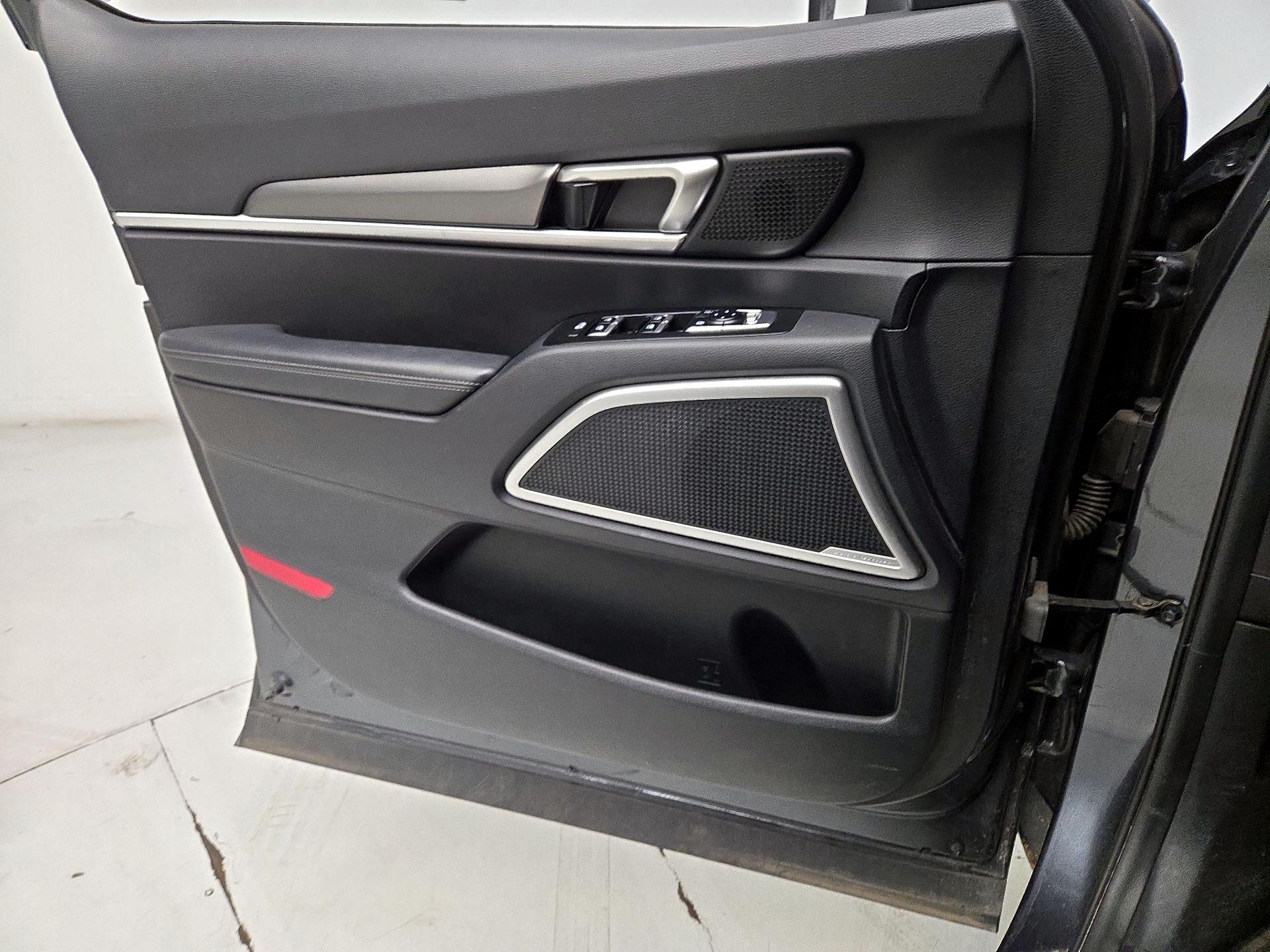 Thumbnail: 2022 Kia Telluride - 12