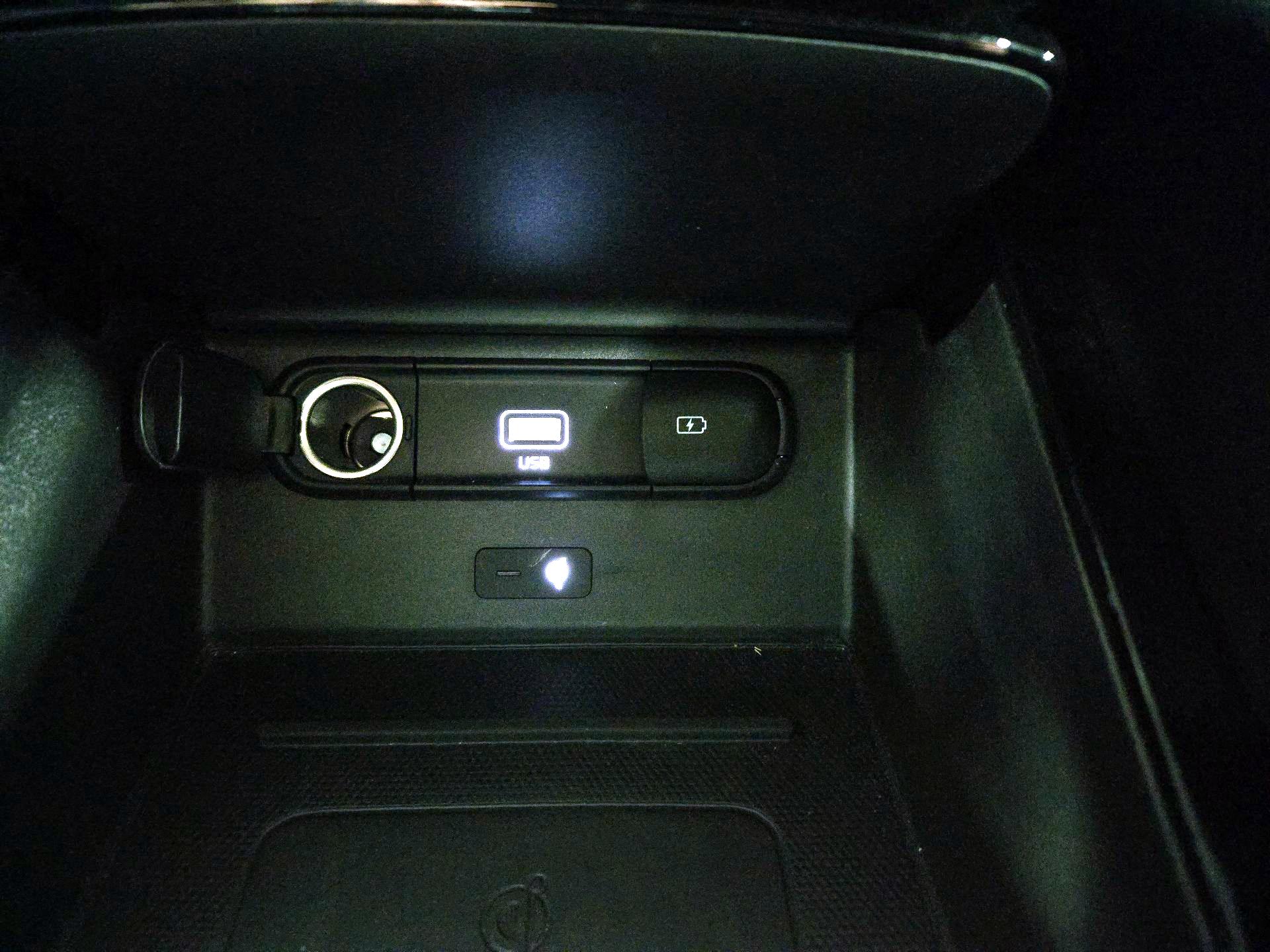 Thumbnail: 2022 Kia Telluride - 18