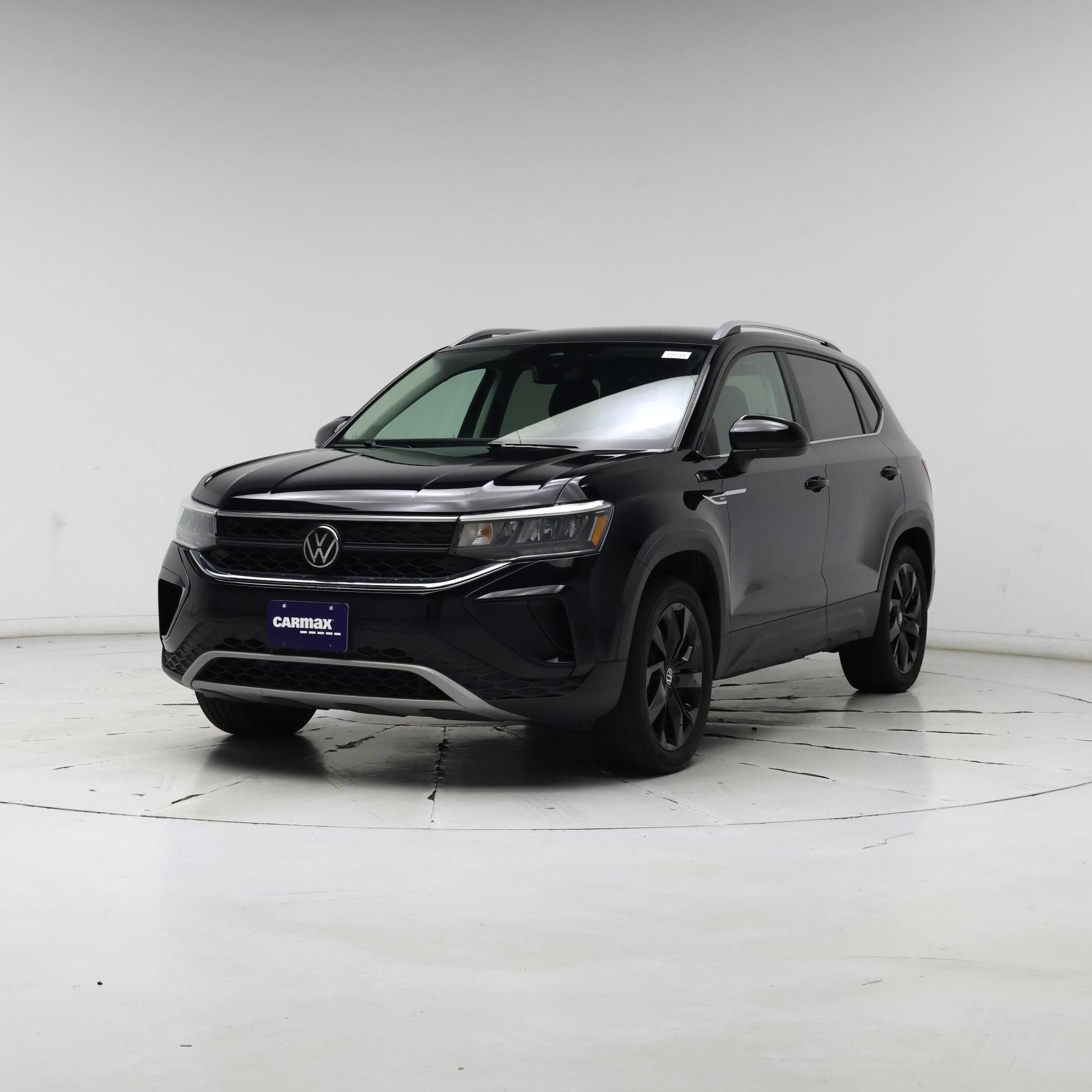 Thumbnail: 2023 Volkswagen Taos - 4