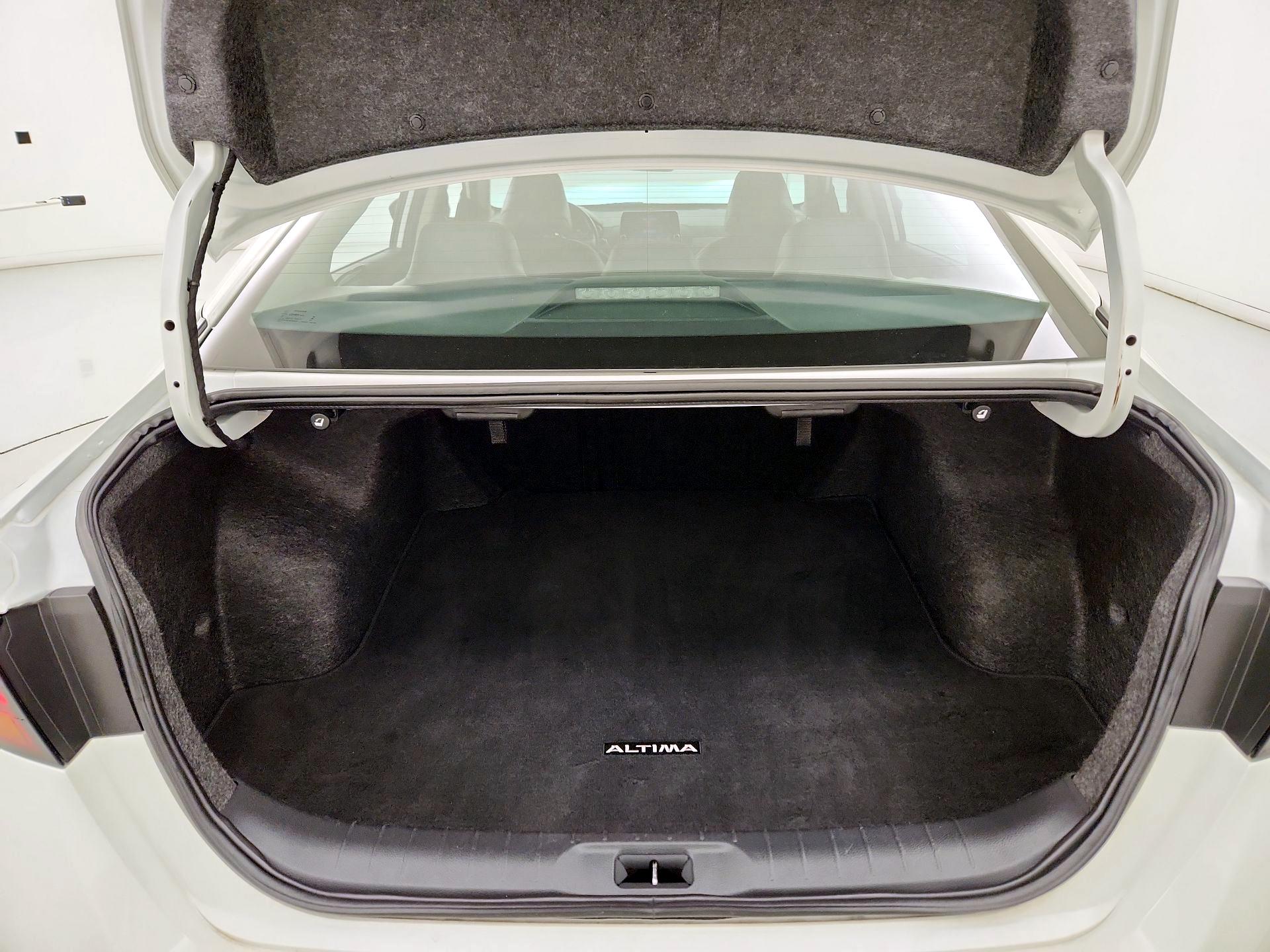 Thumbnail: 2024 Nissan Altima - 20