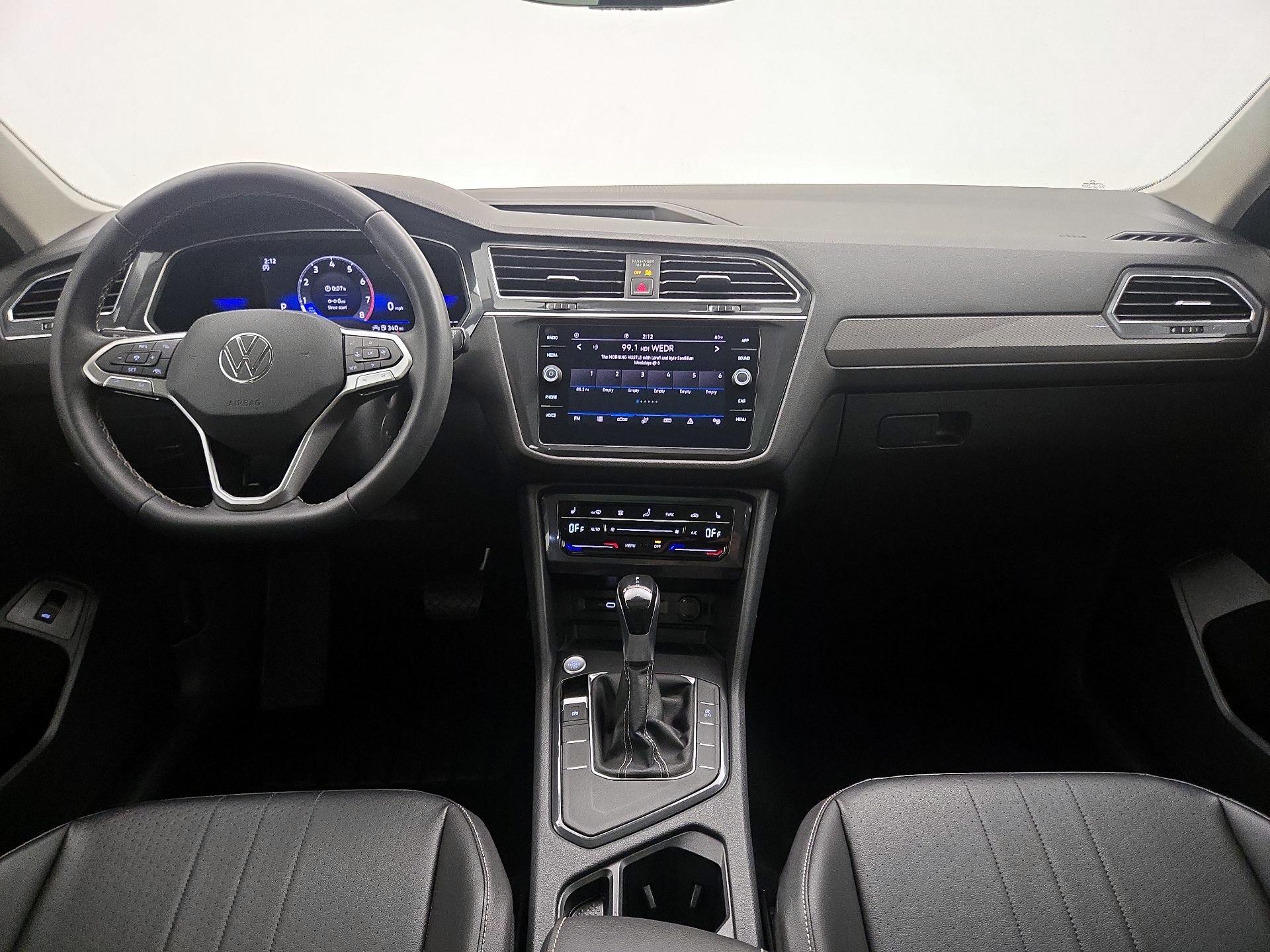 Thumbnail: 2022 Volkswagen Tiguan - 9