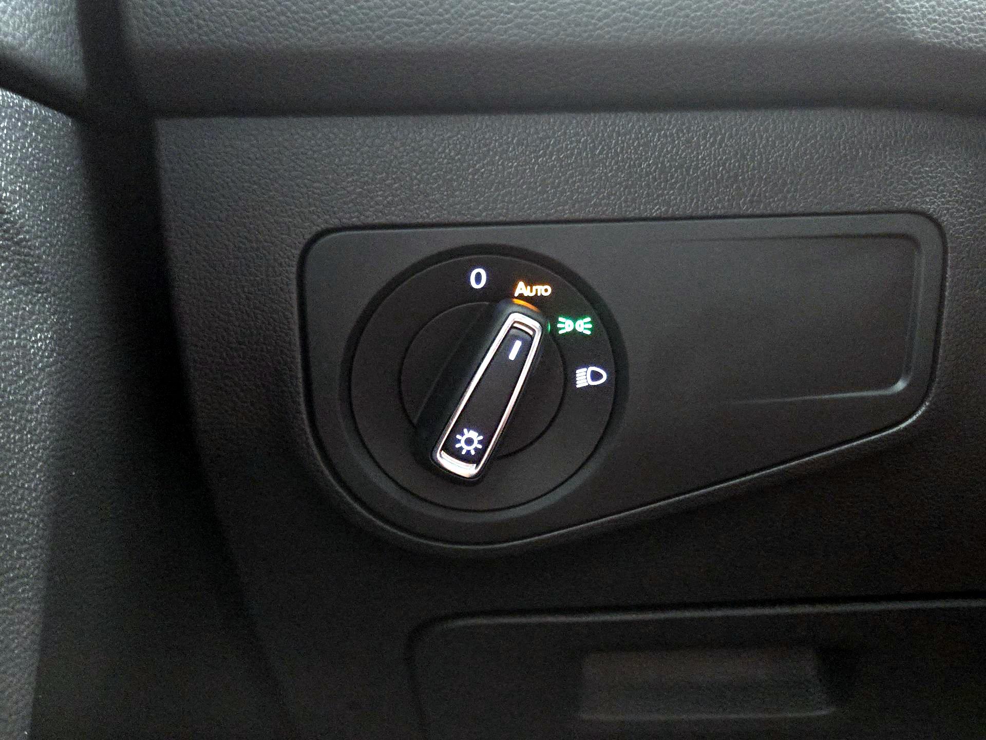 Thumbnail: 2022 Volkswagen Tiguan - 13