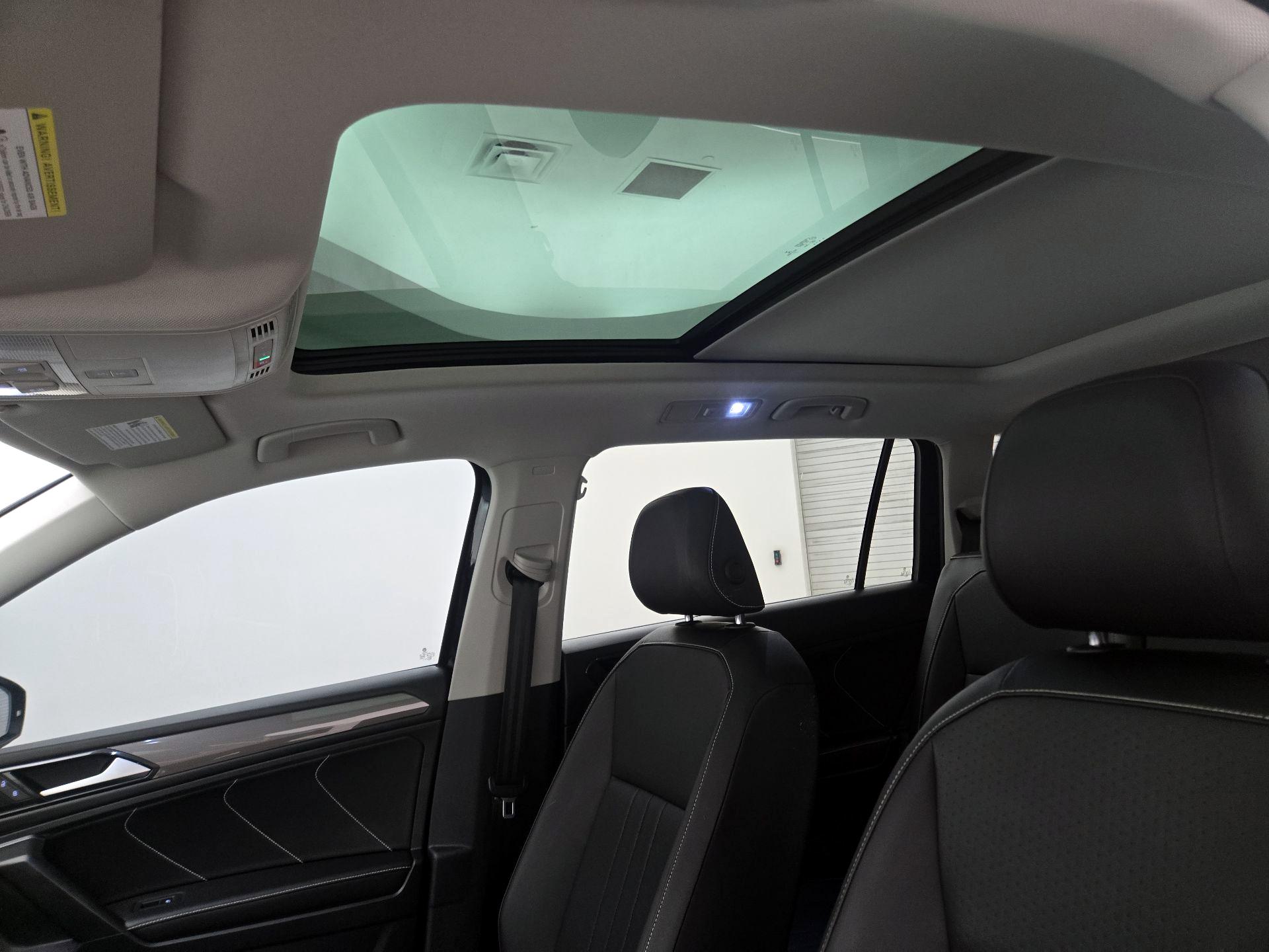 Thumbnail: 2022 Volkswagen Tiguan - 19