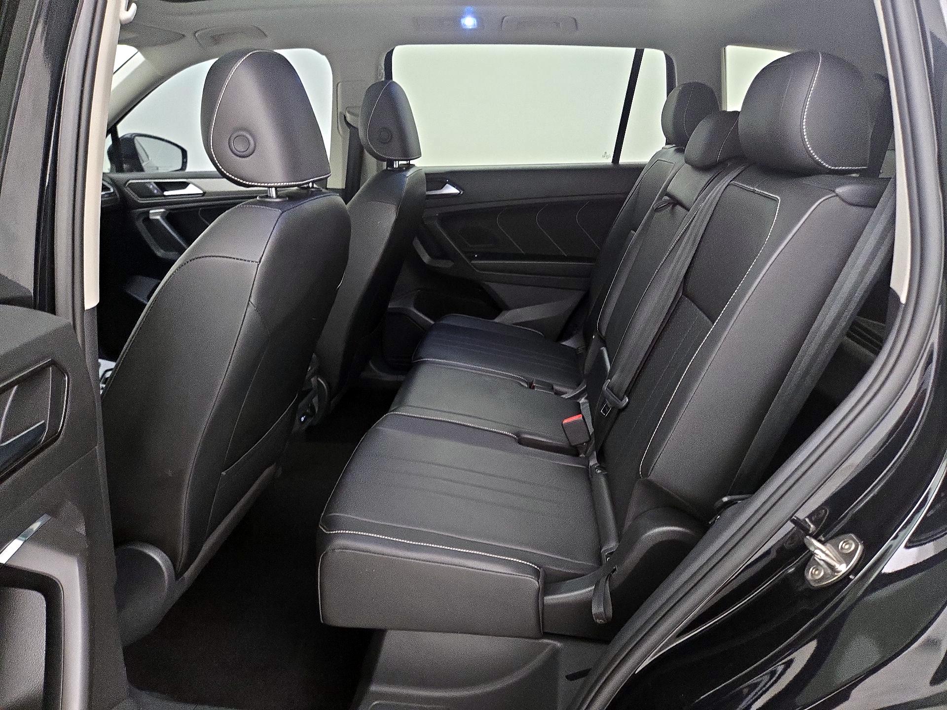 Thumbnail: 2022 Volkswagen Tiguan - 20